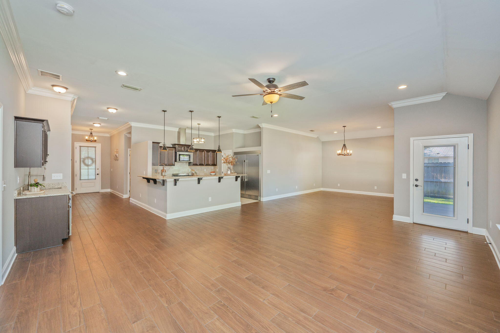 ELLIOTTS POINT - Residential Lease