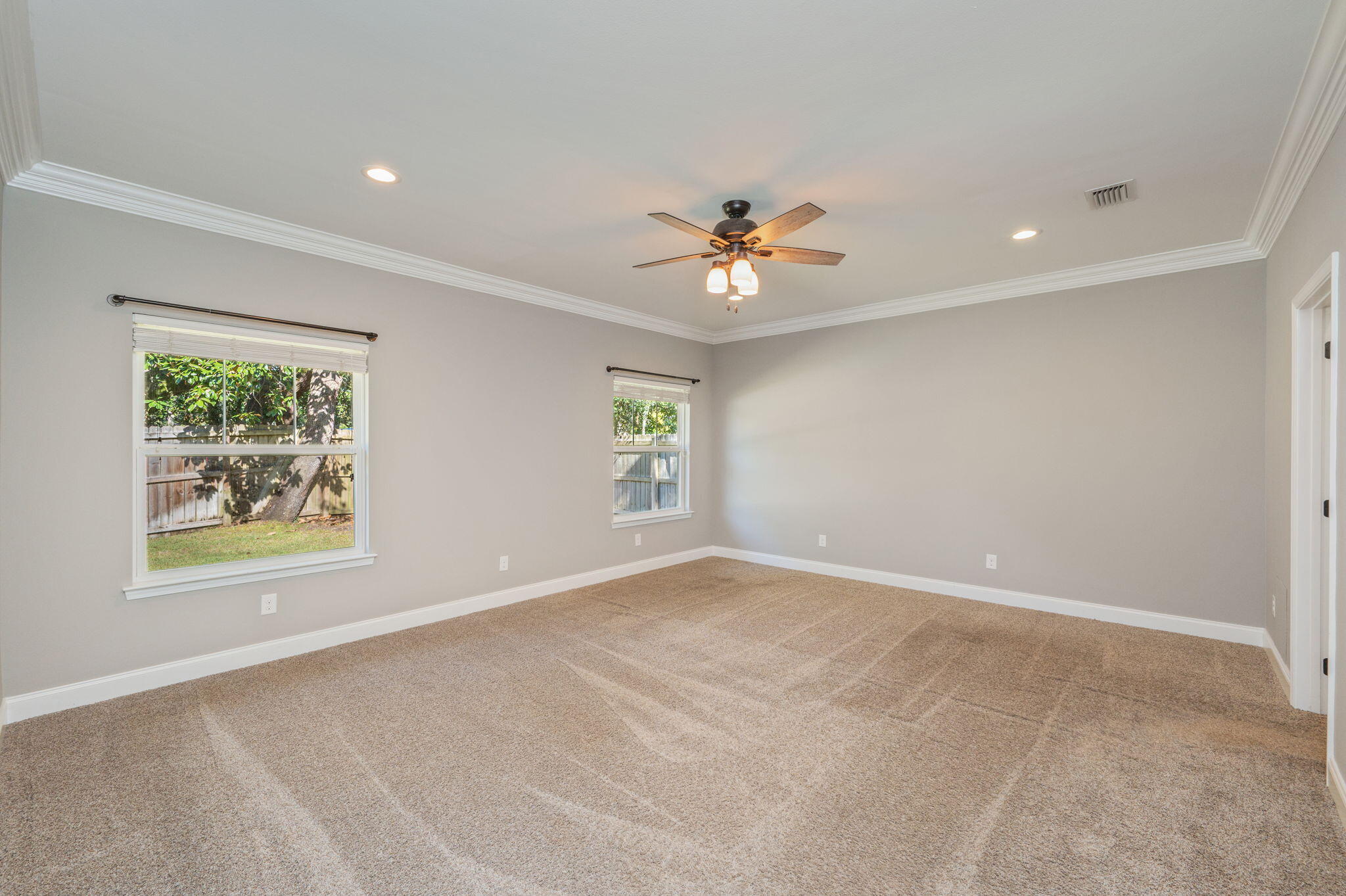 ELLIOTTS POINT - Residential Lease