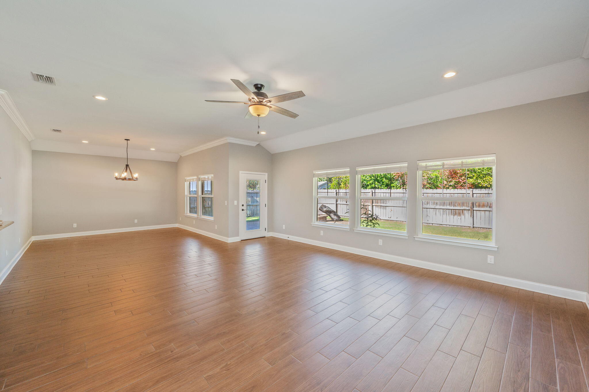 ELLIOTTS POINT - Residential Lease