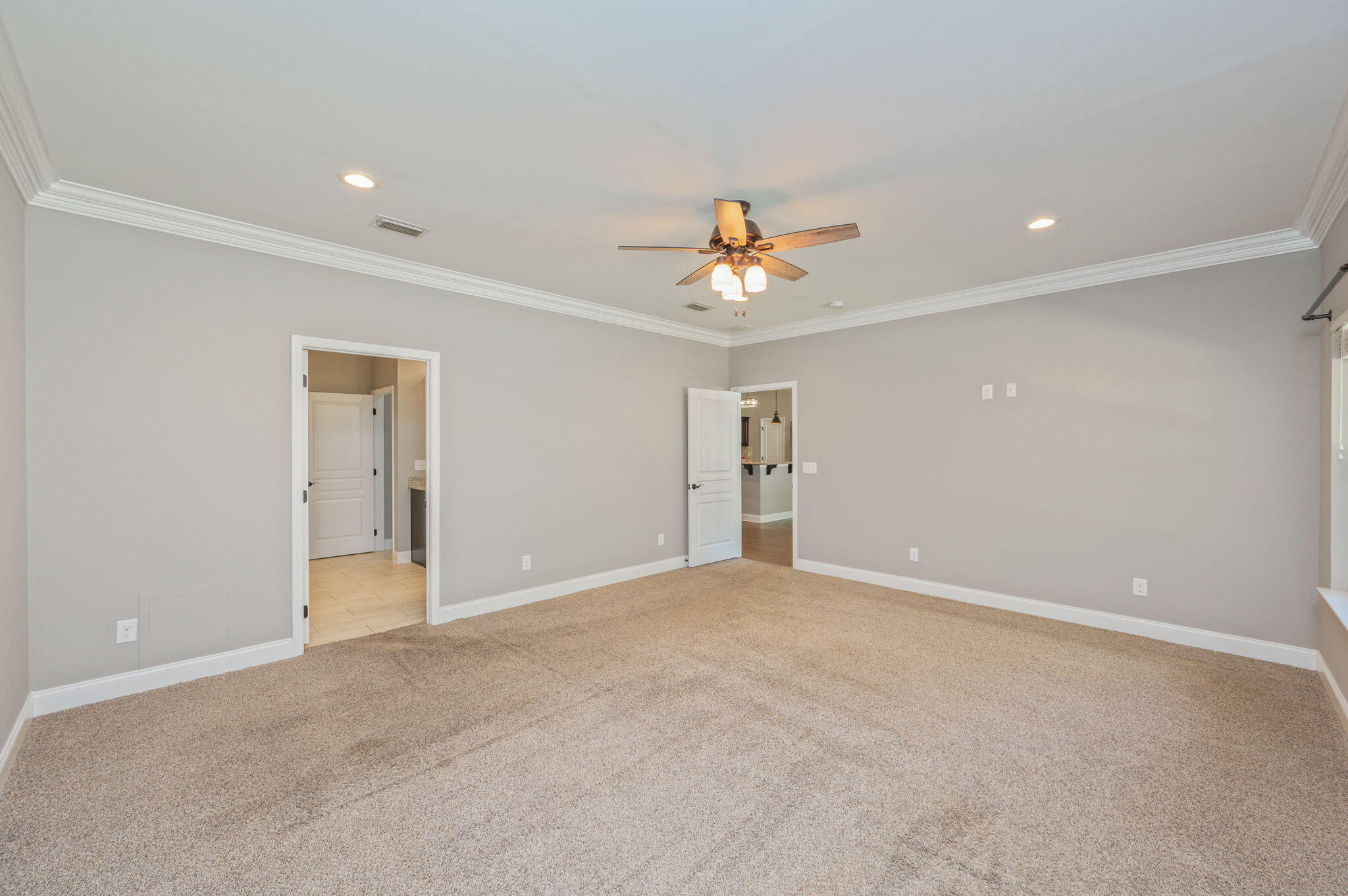 ELLIOTTS POINT - Residential Lease