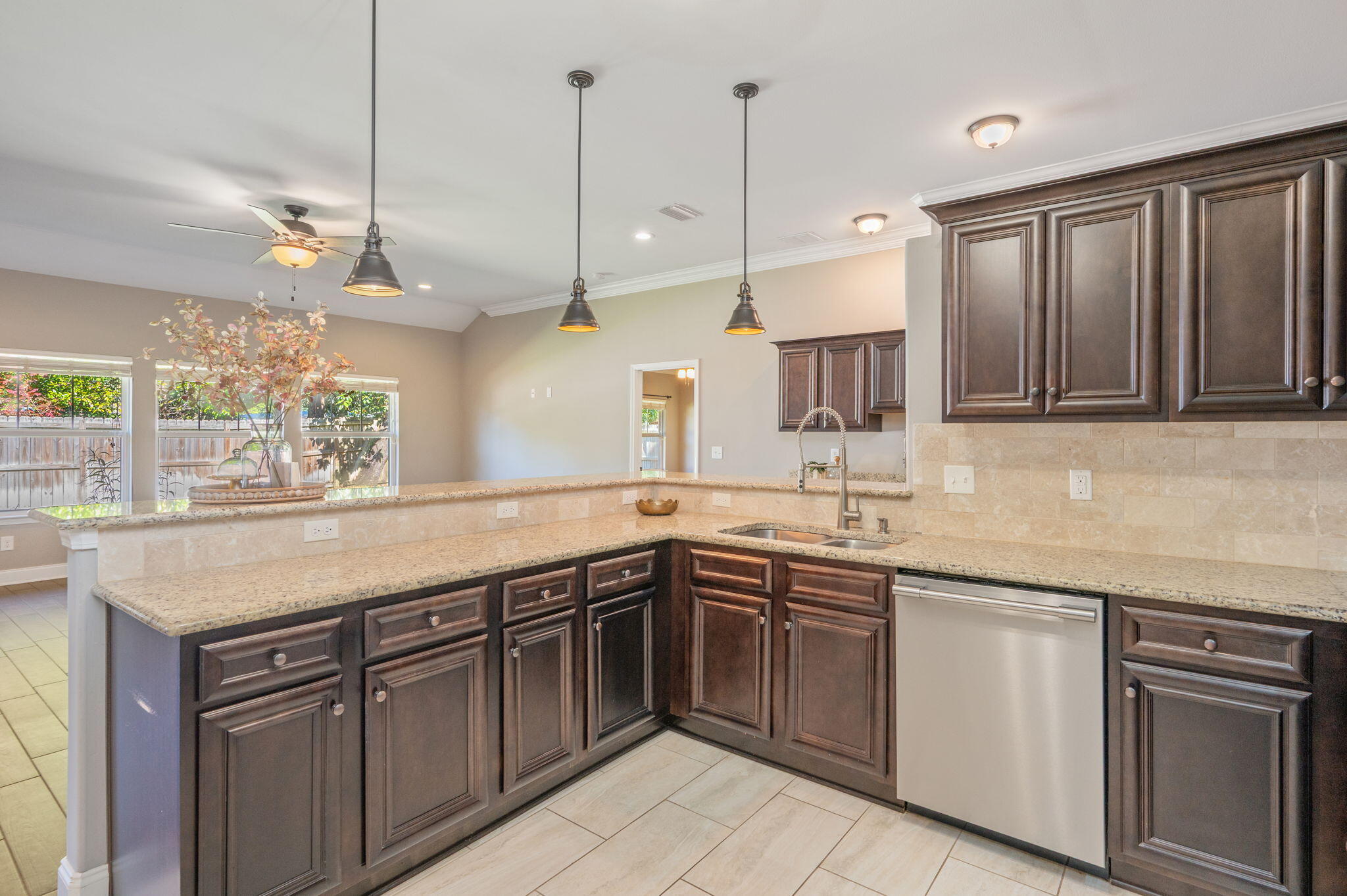 ELLIOTTS POINT - Residential Lease