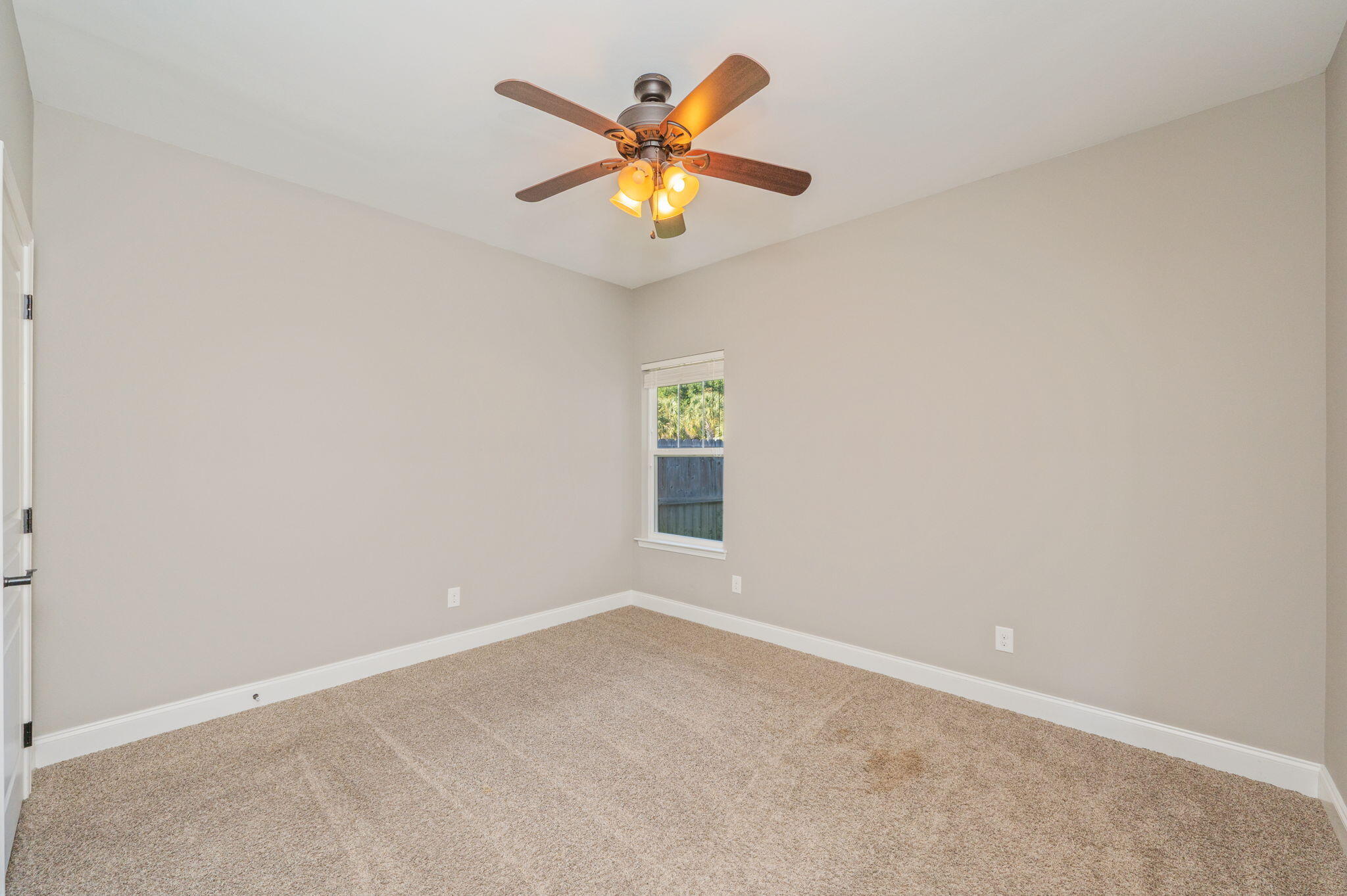 ELLIOTTS POINT - Residential Lease