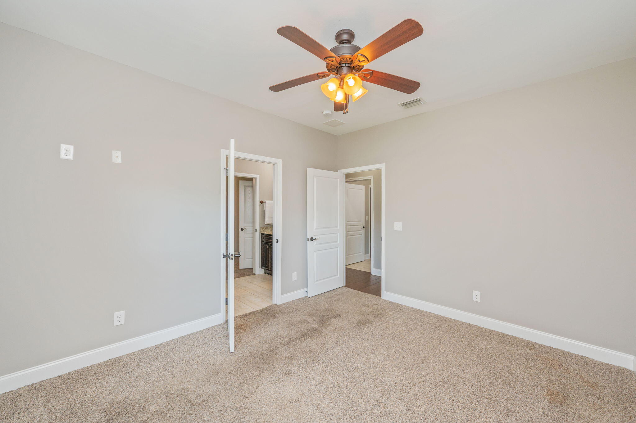 ELLIOTTS POINT - Residential Lease