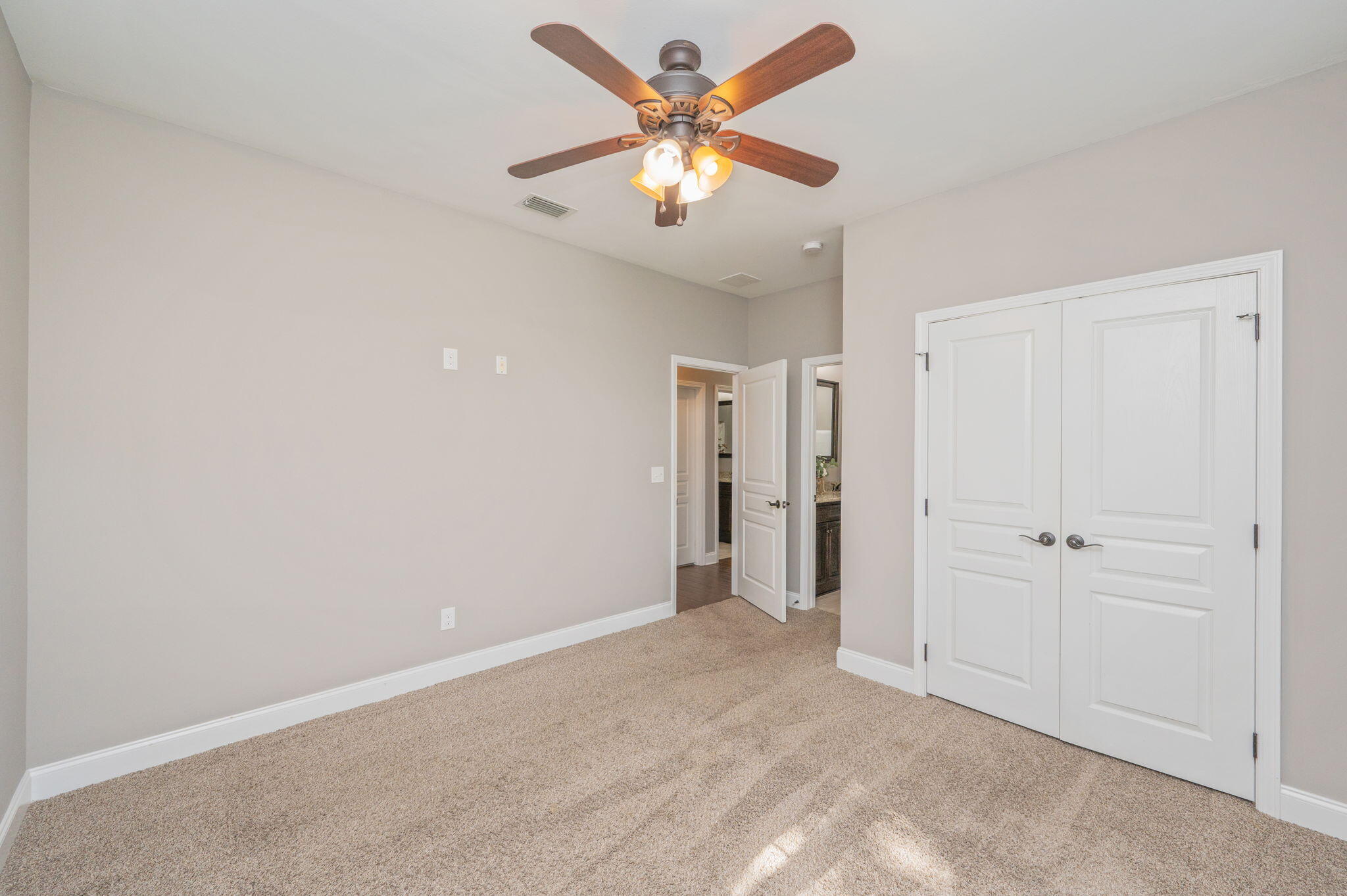 ELLIOTTS POINT - Residential Lease