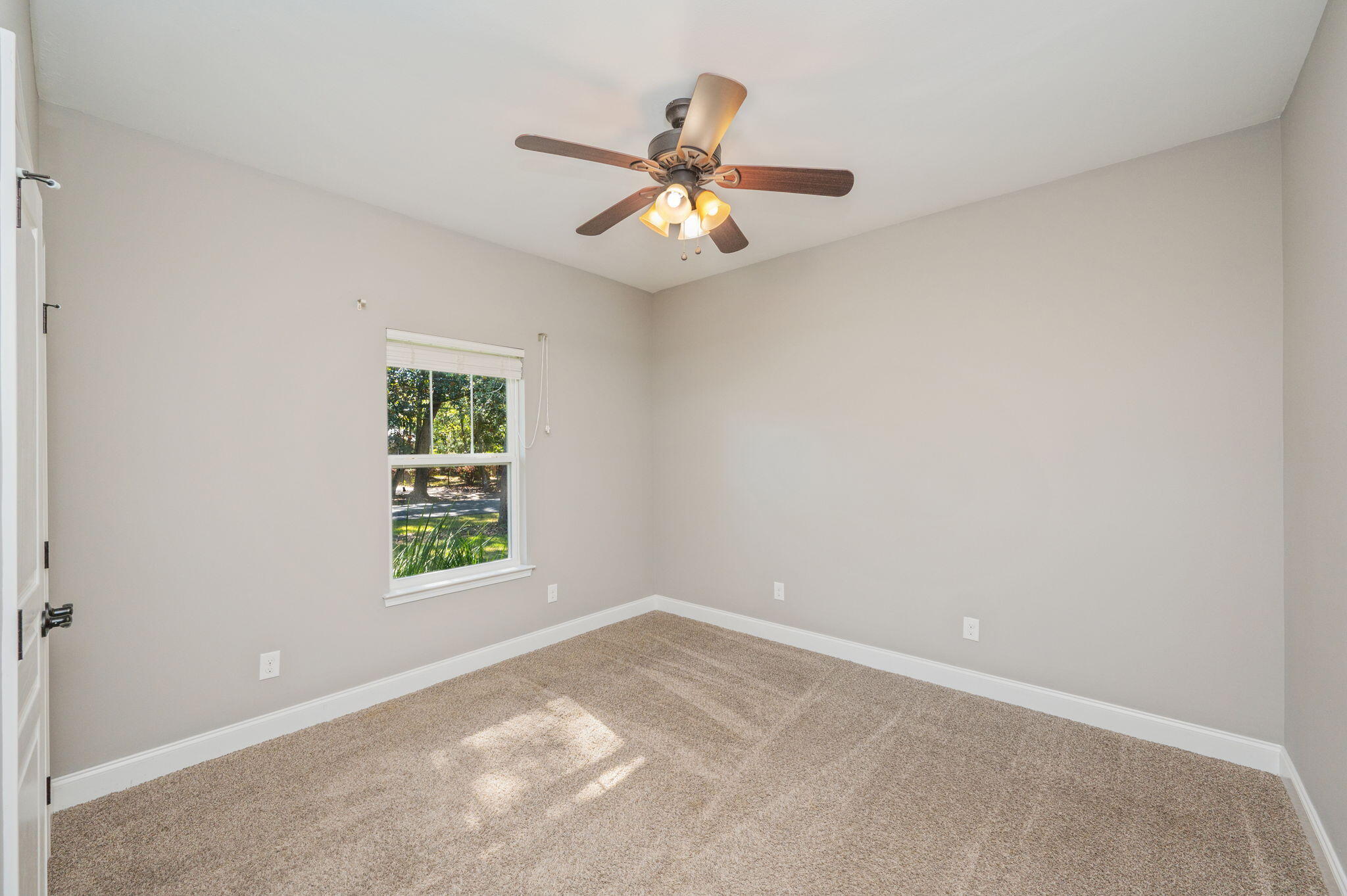 ELLIOTTS POINT - Residential Lease