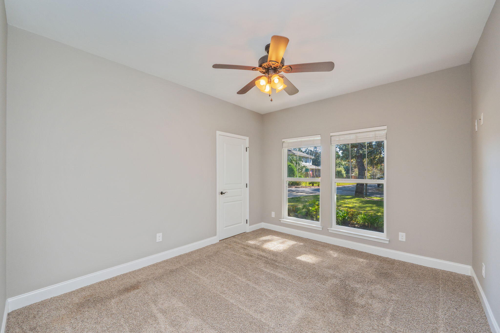 ELLIOTTS POINT - Residential Lease