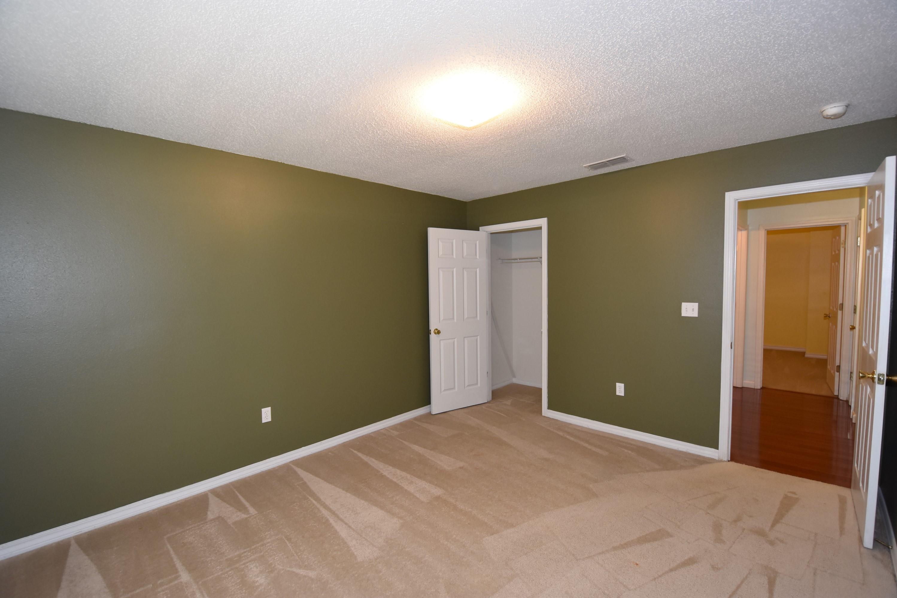 COUNTRYWOOD EST - Residential