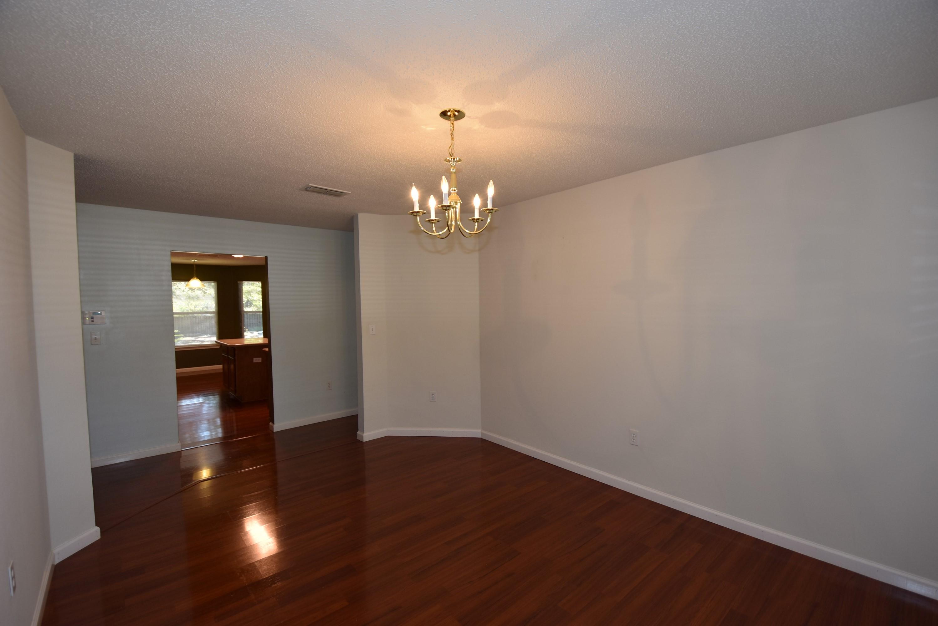 COUNTRYWOOD EST - Residential