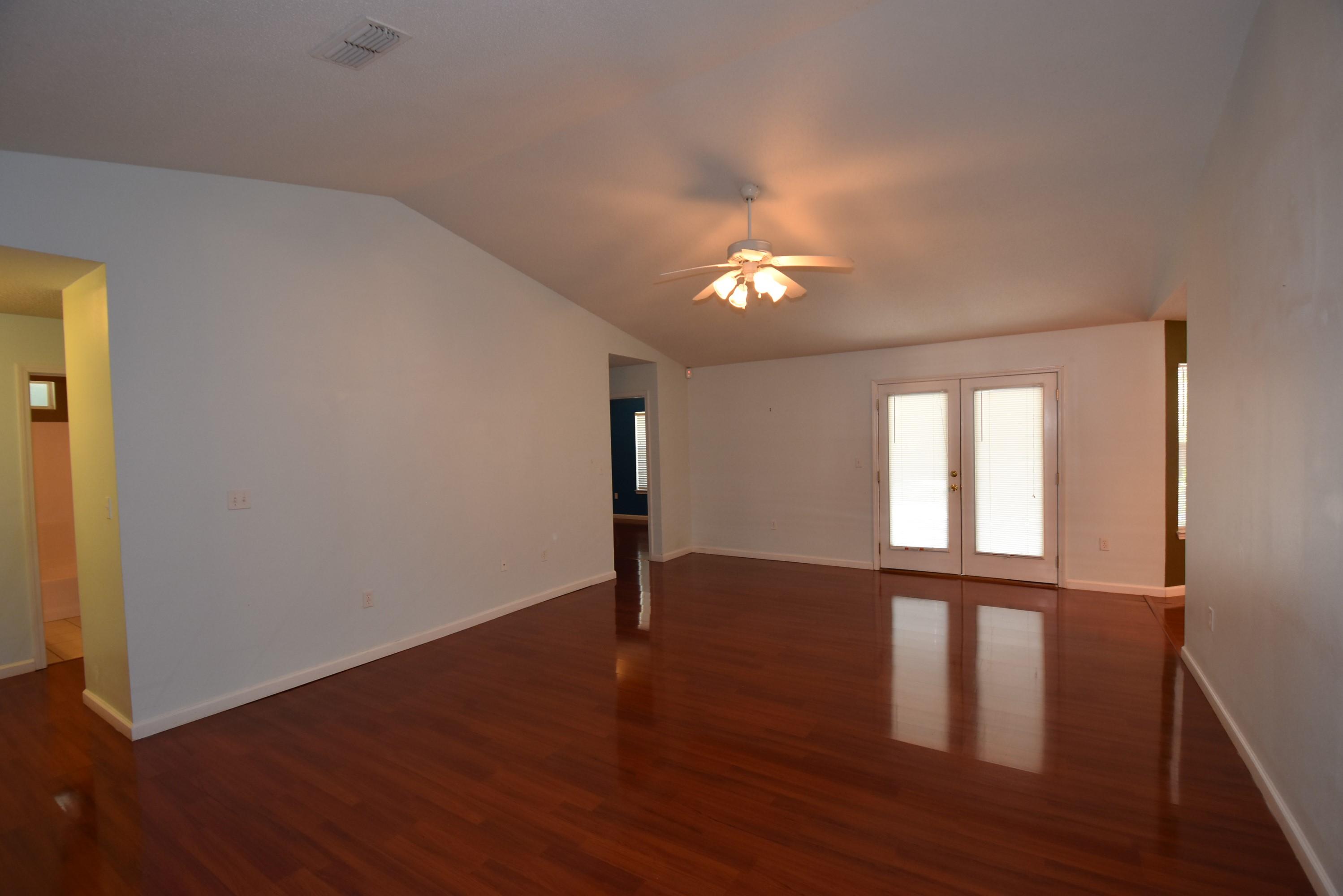 COUNTRYWOOD EST - Residential