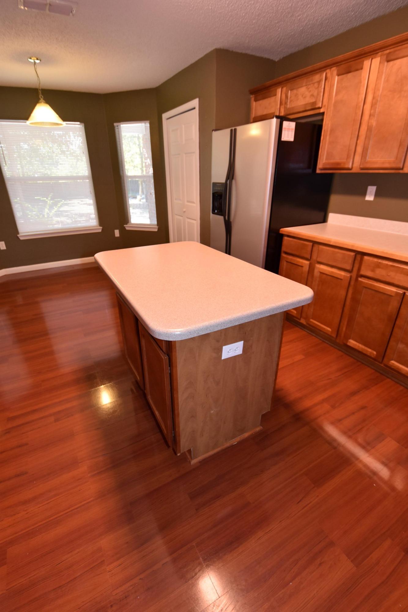 COUNTRYWOOD EST - Residential