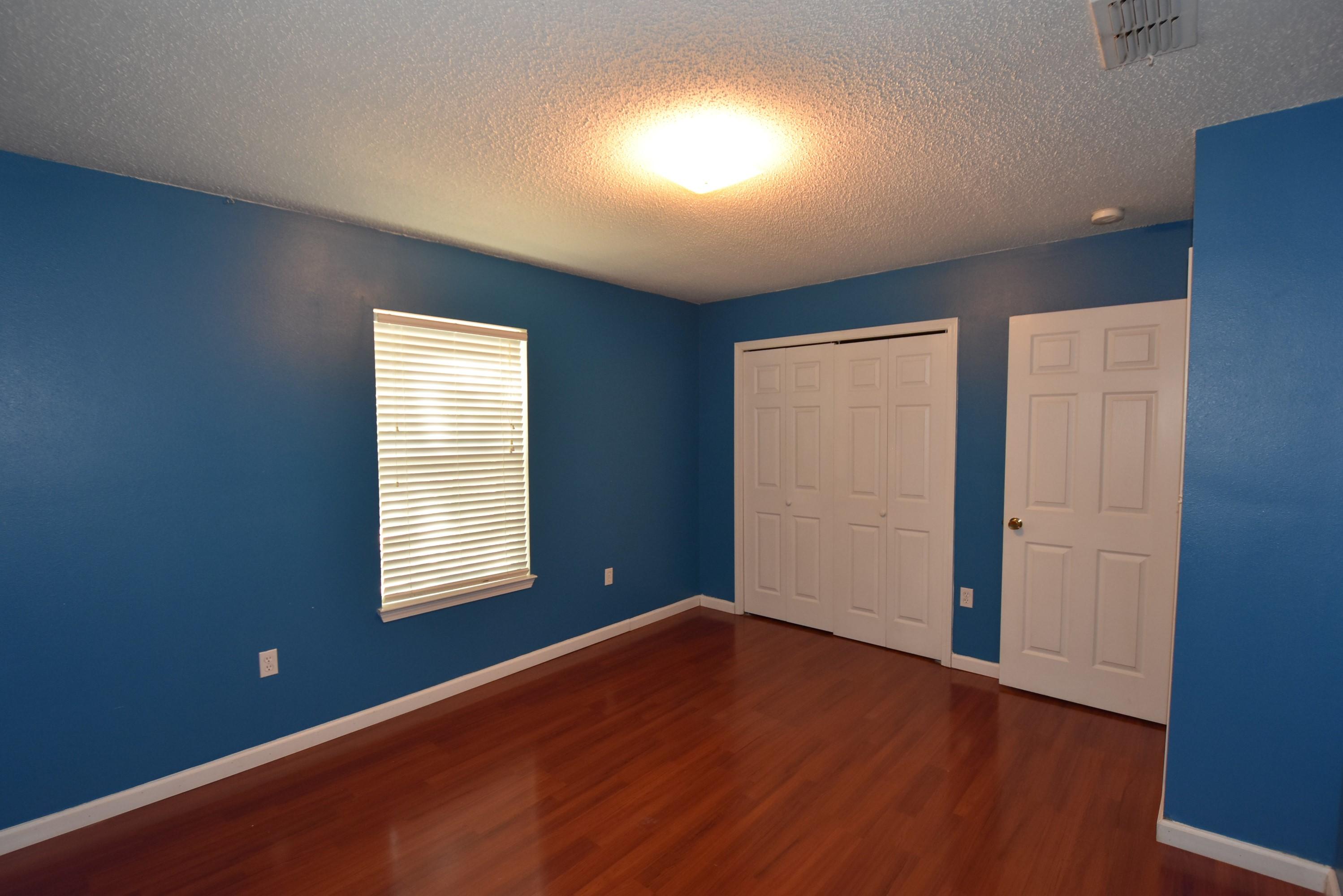 COUNTRYWOOD EST - Residential