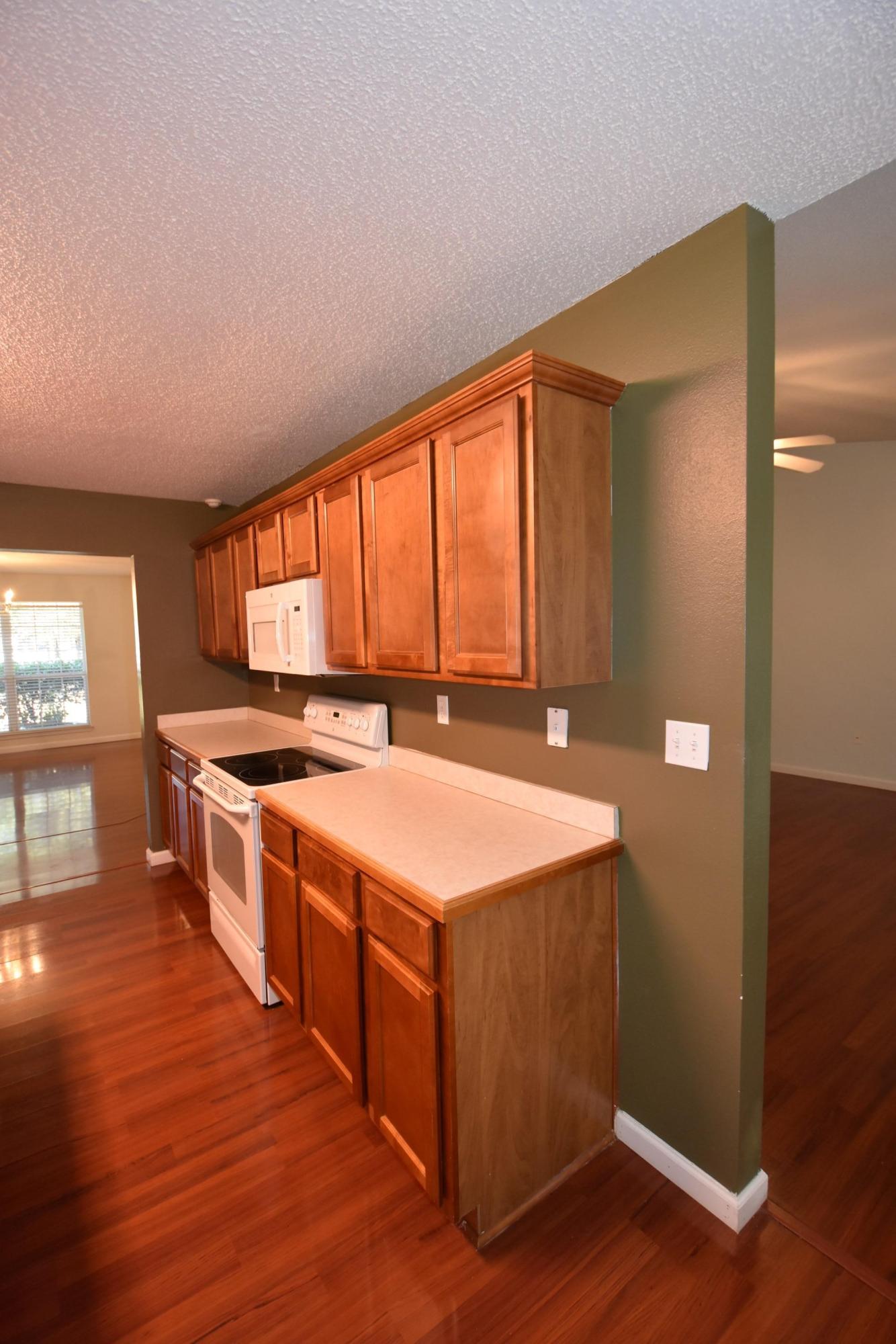 COUNTRYWOOD EST - Residential