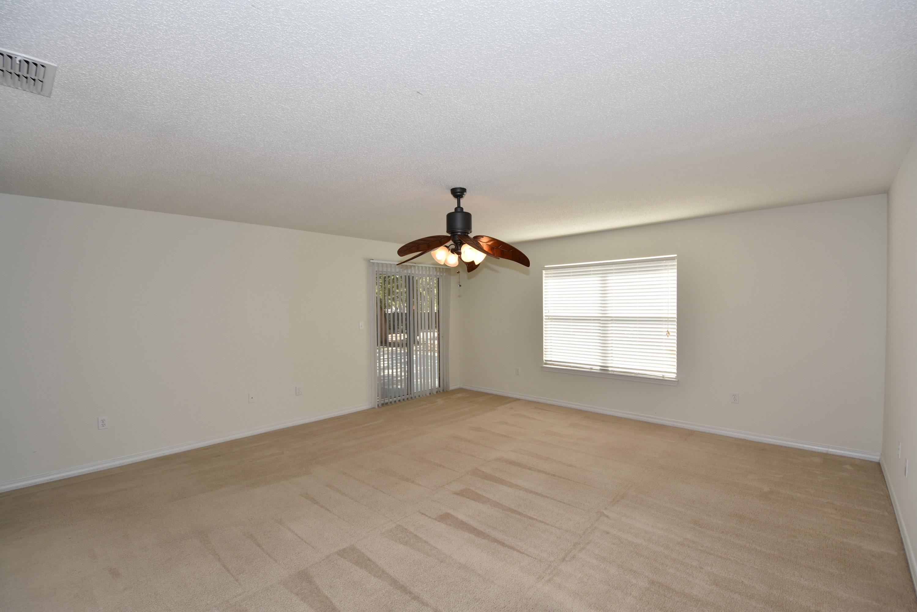 COUNTRYWOOD EST - Residential