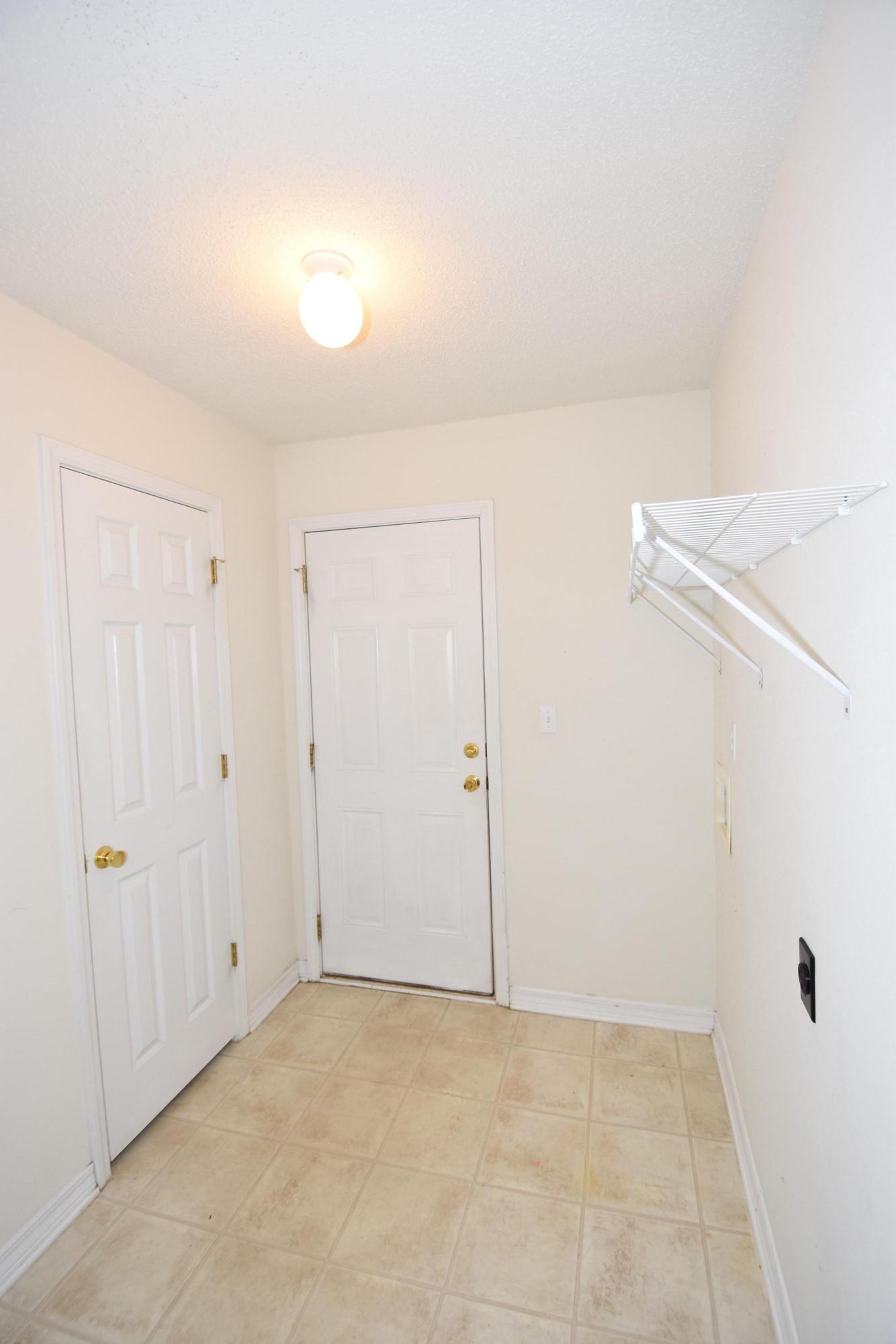 COUNTRYWOOD EST - Residential