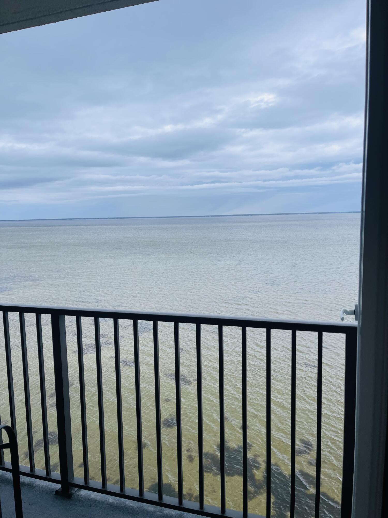 BAYSIDE CONDO SANDESTIN - Residential