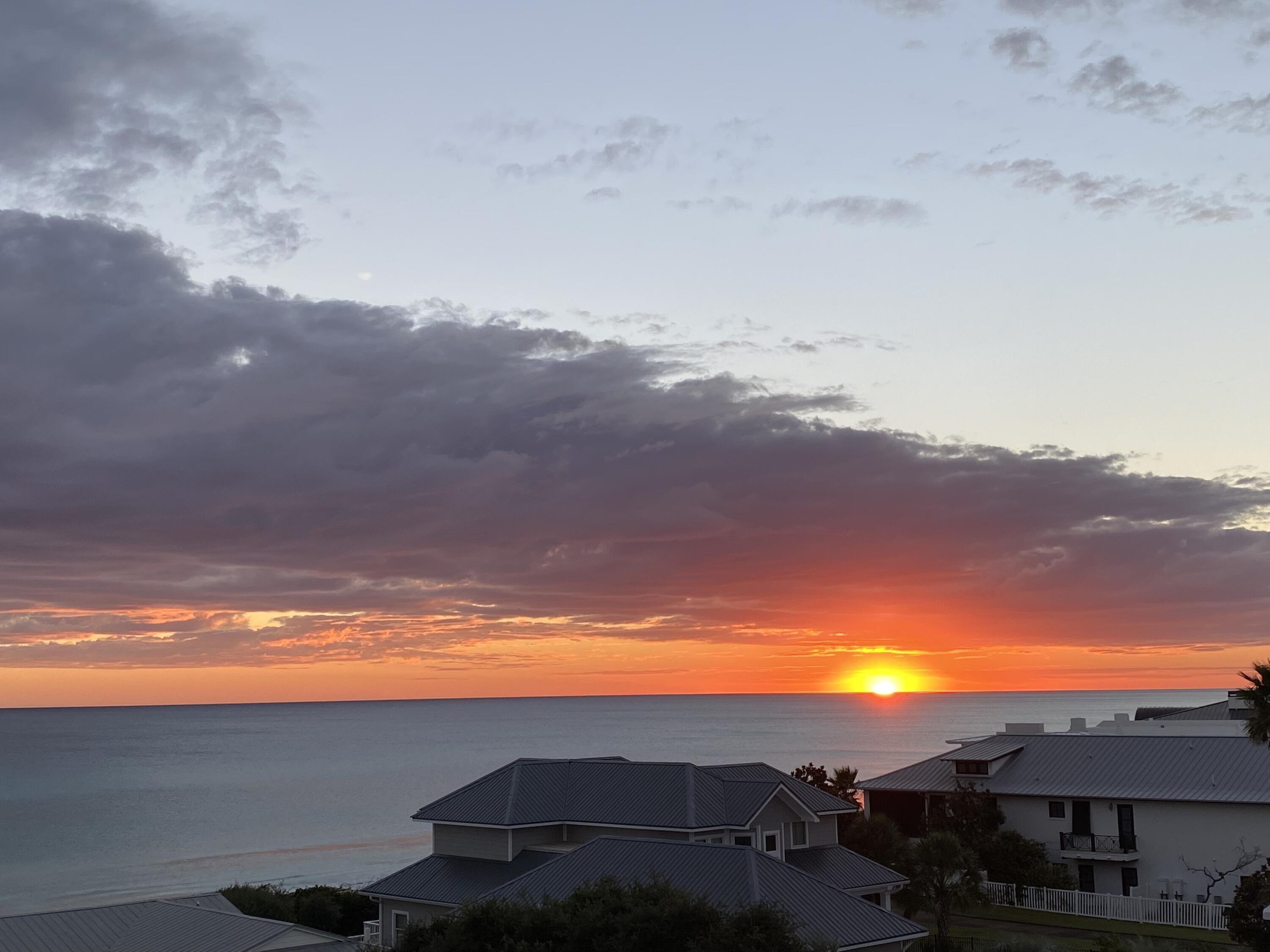 PELICAN POINTE AT CAMP CREEK - Residential