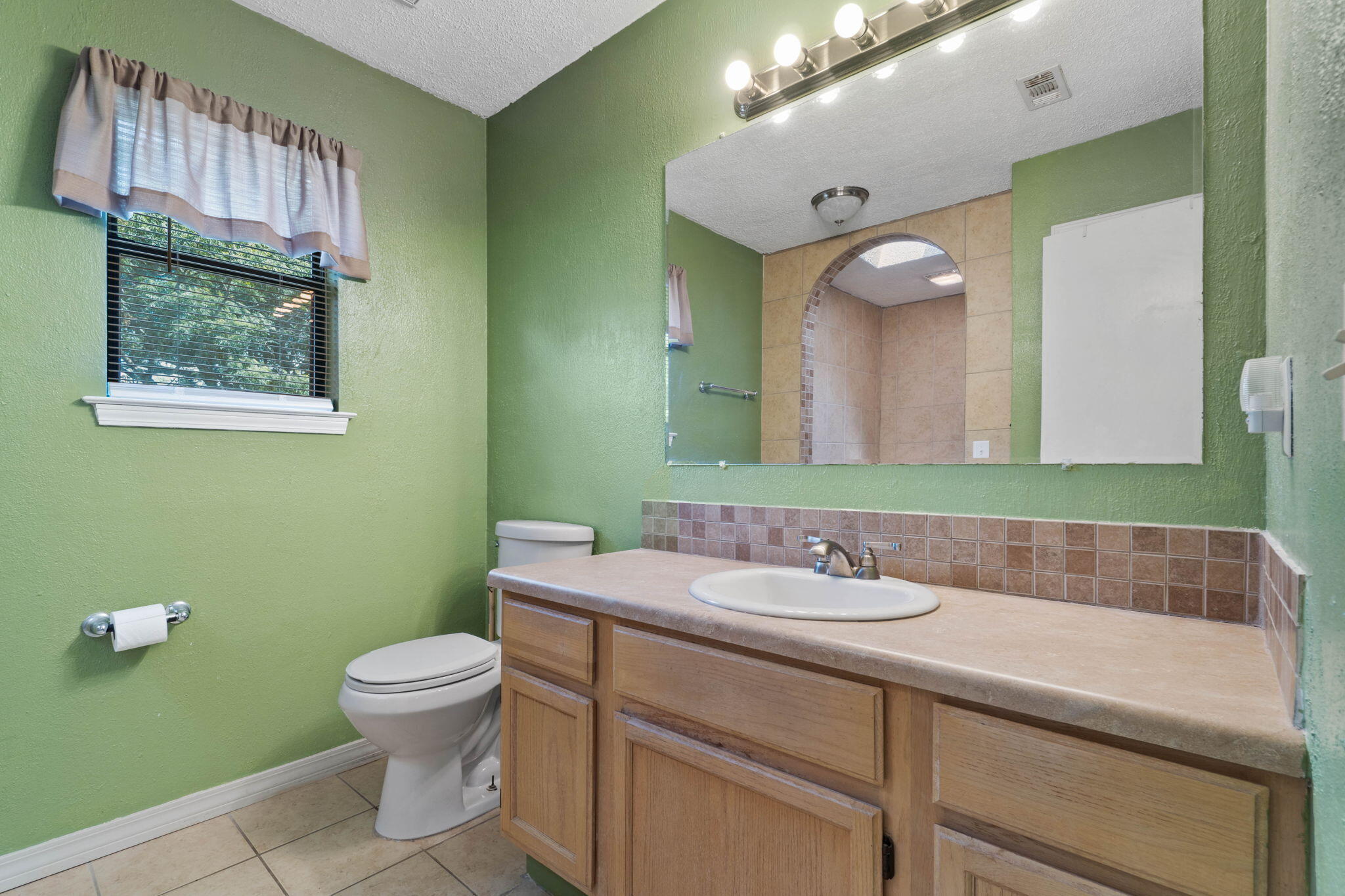 East Bay River/2nd - Residential