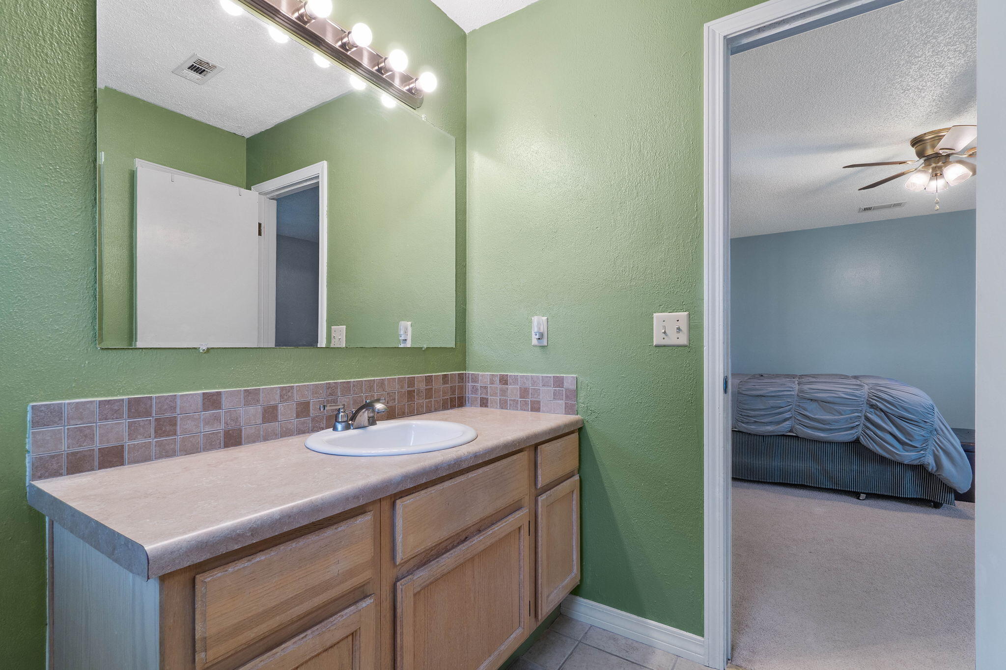 East Bay River/2nd - Residential