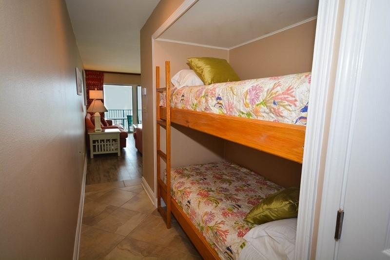 Commodore's Retreat - Residential