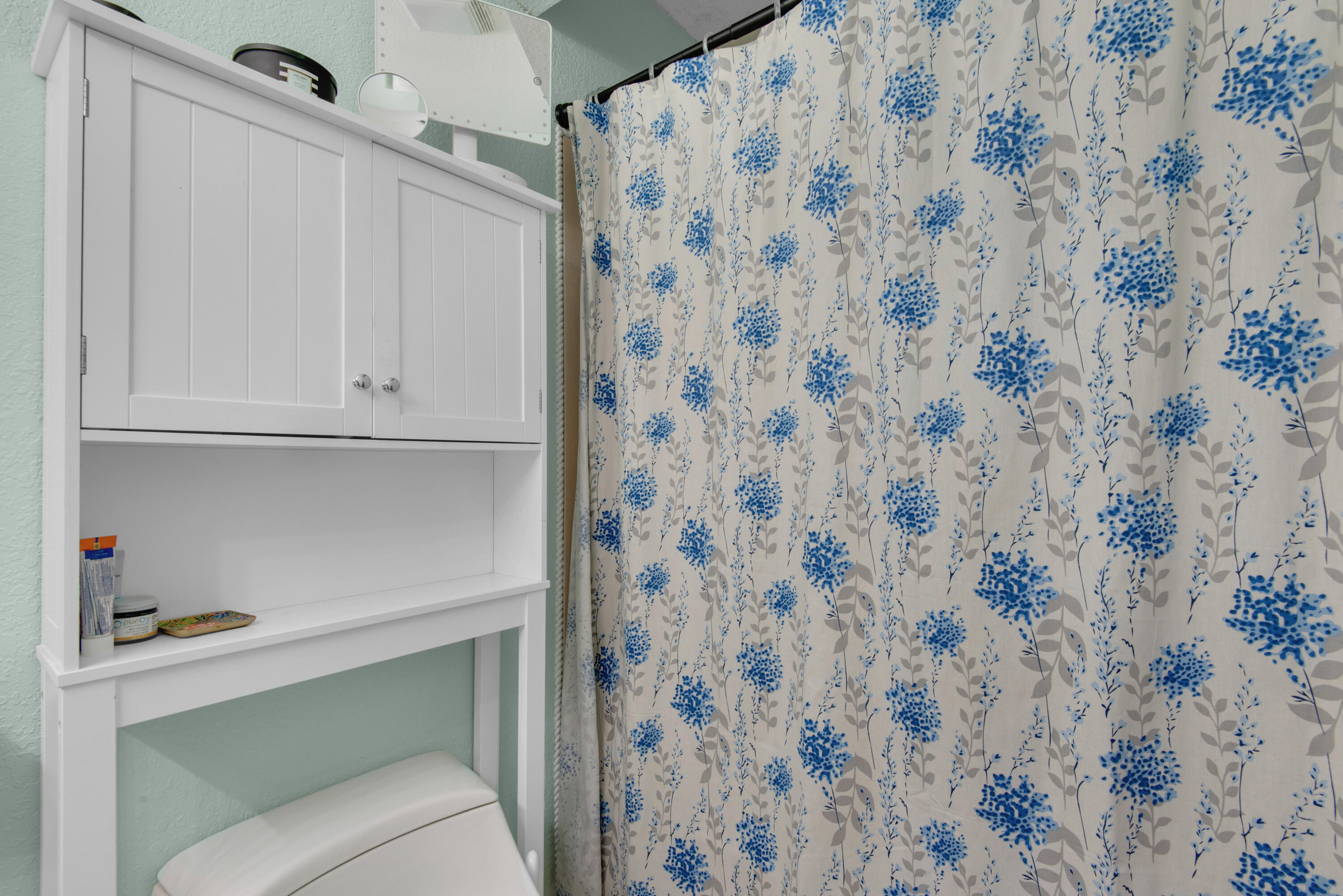 ELLIOTTS POINT 4TH ADDN - Residential