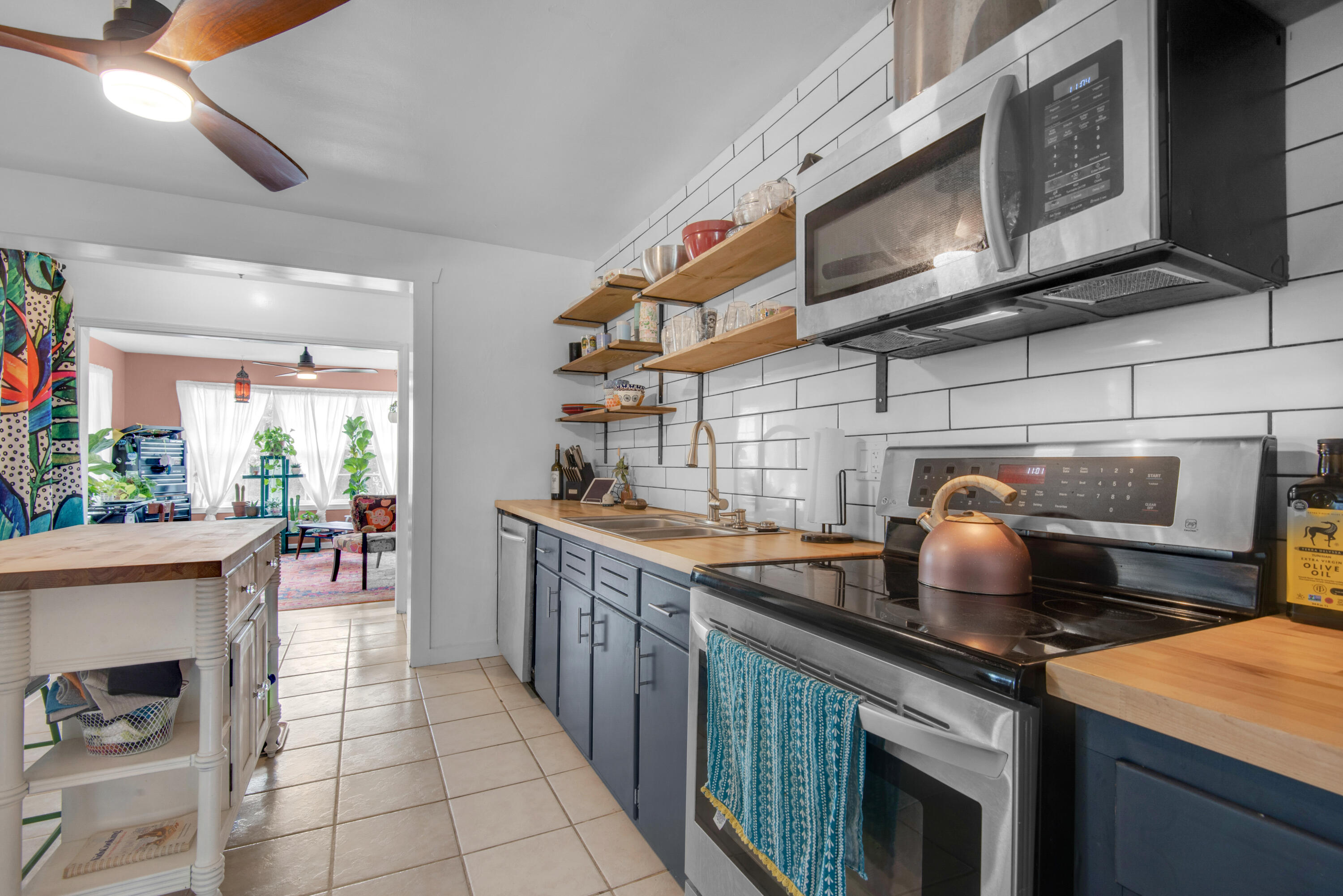 ELLIOTTS POINT 4TH ADDN - Residential