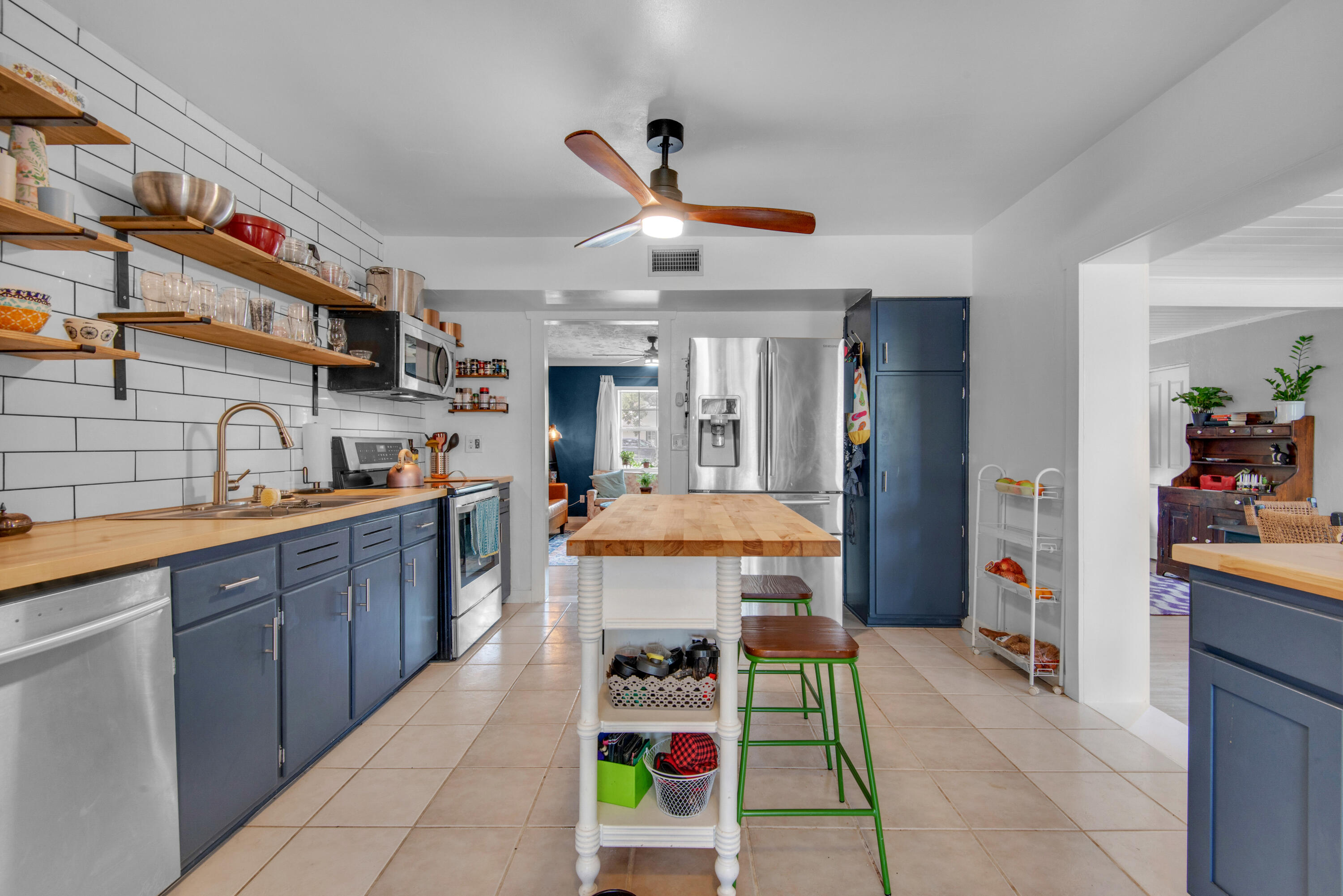 ELLIOTTS POINT 4TH ADDN - Residential