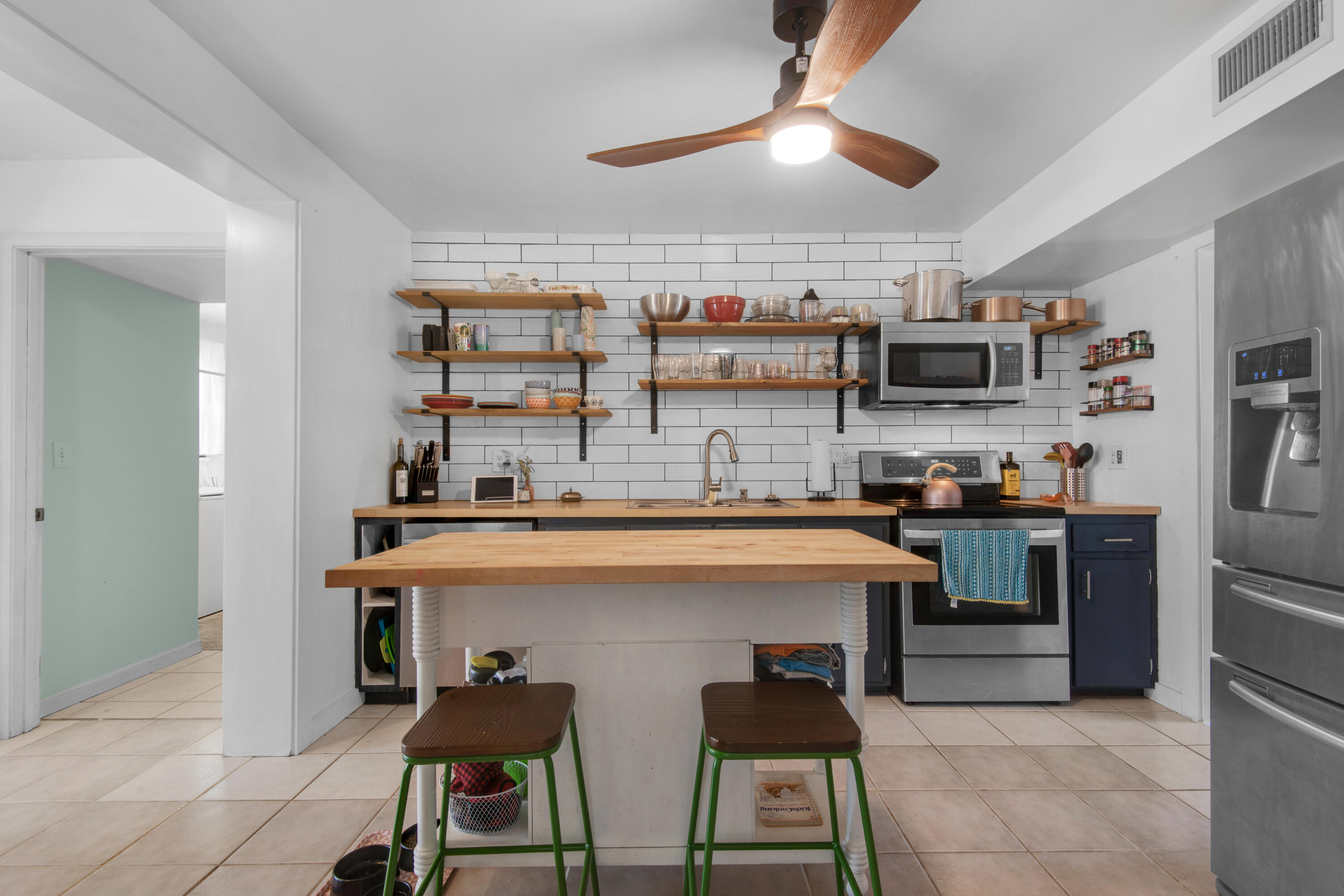 ELLIOTTS POINT 4TH ADDN - Residential