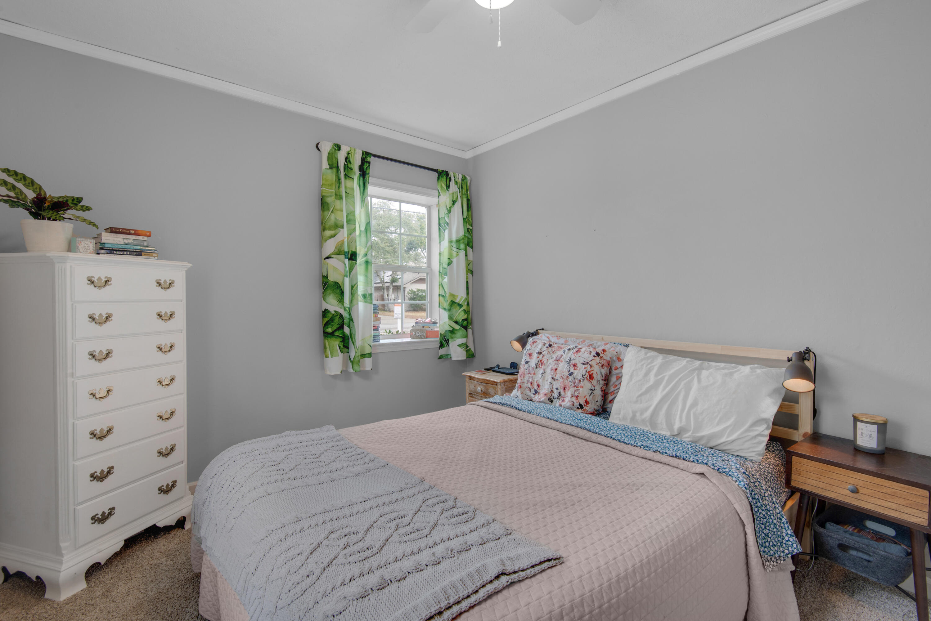 ELLIOTTS POINT 4TH ADDN - Residential