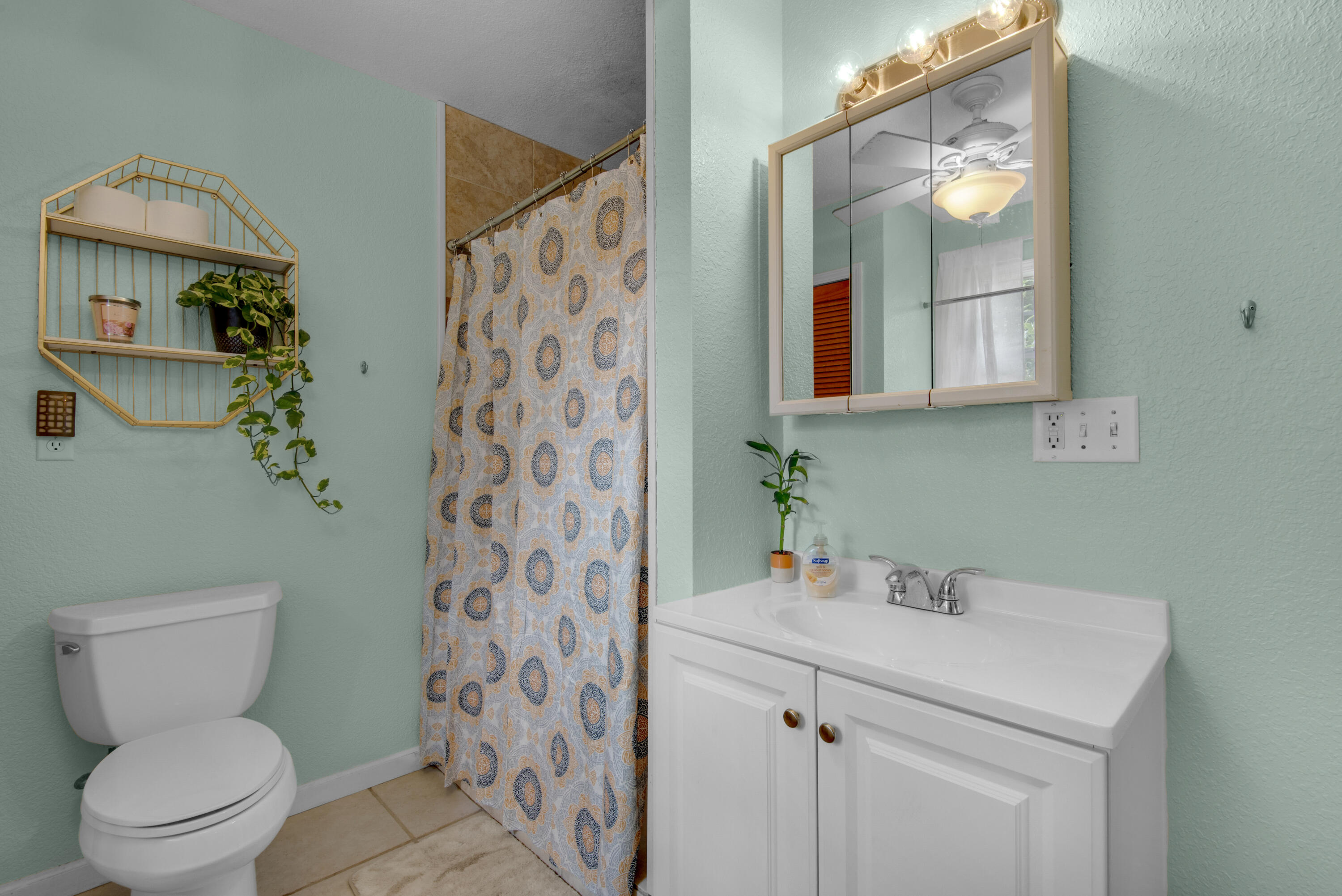 ELLIOTTS POINT 4TH ADDN - Residential