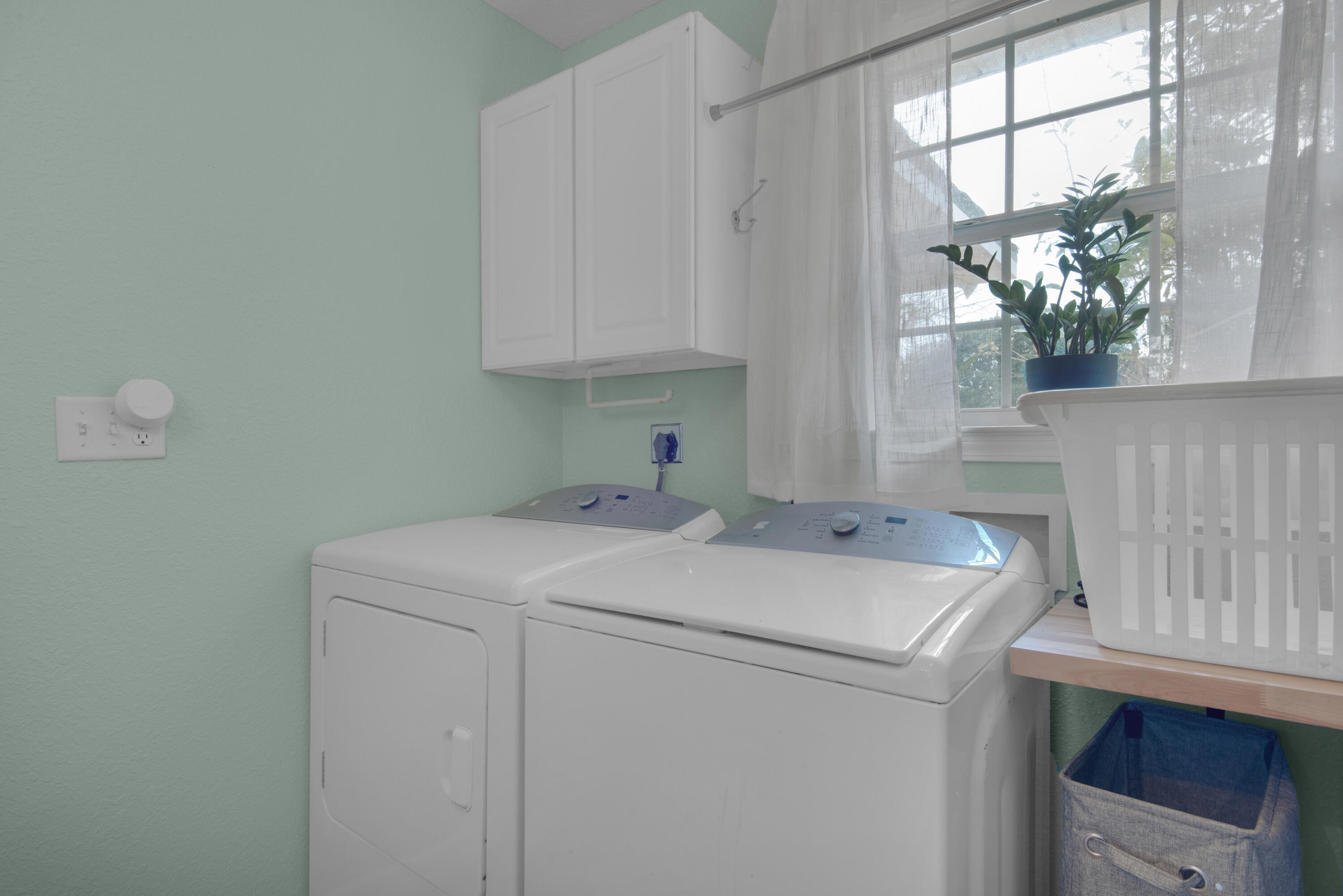 ELLIOTTS POINT 4TH ADDN - Residential