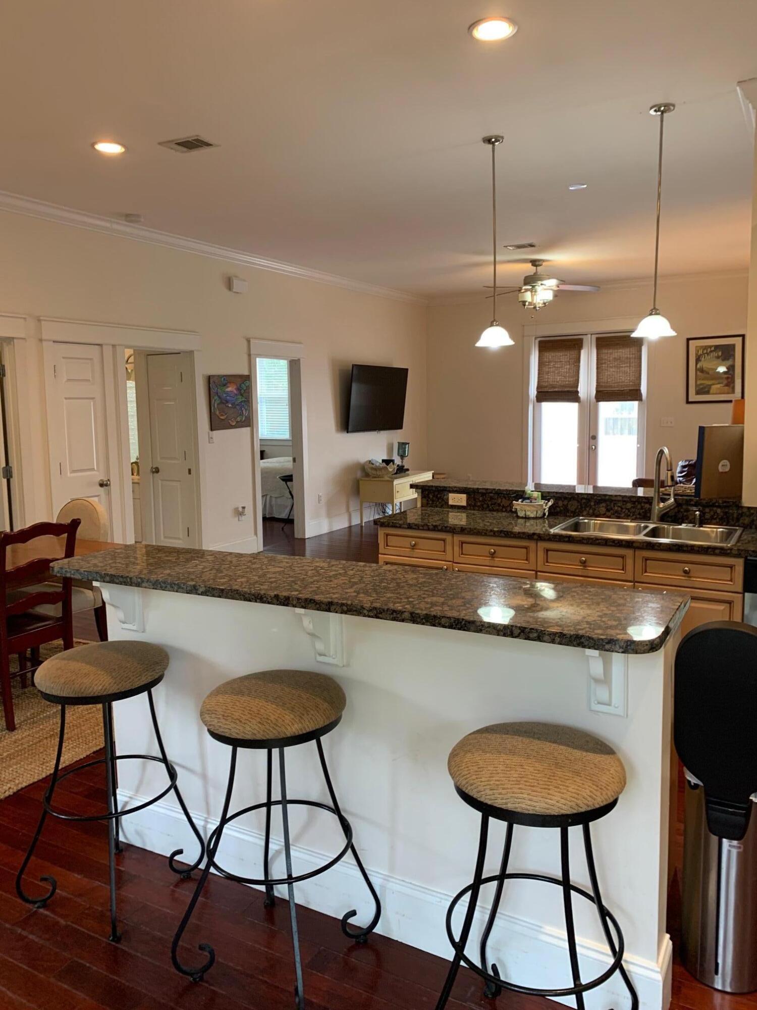 GULF SHORE MANOR - Residential