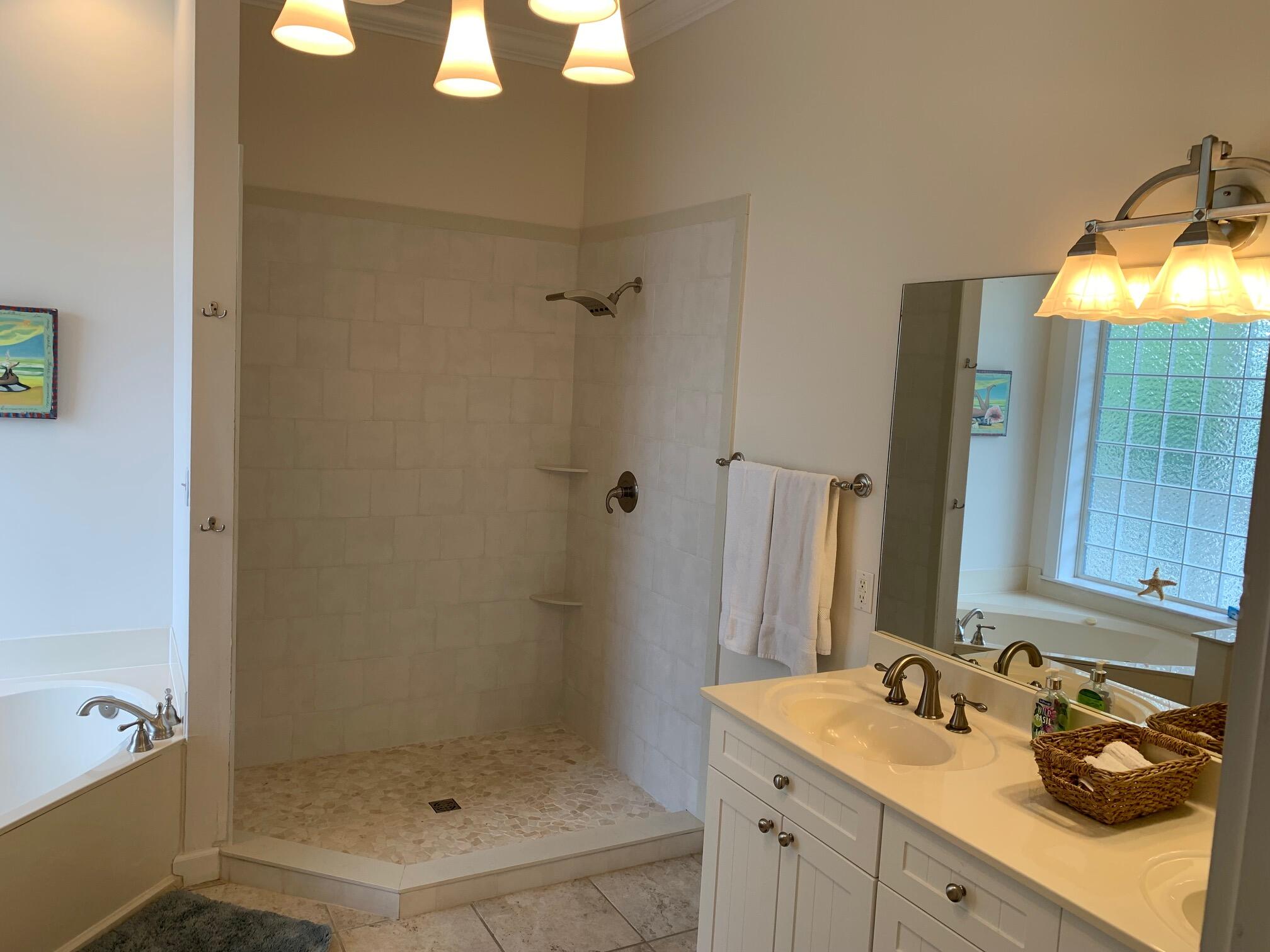 GULF SHORE MANOR - Residential