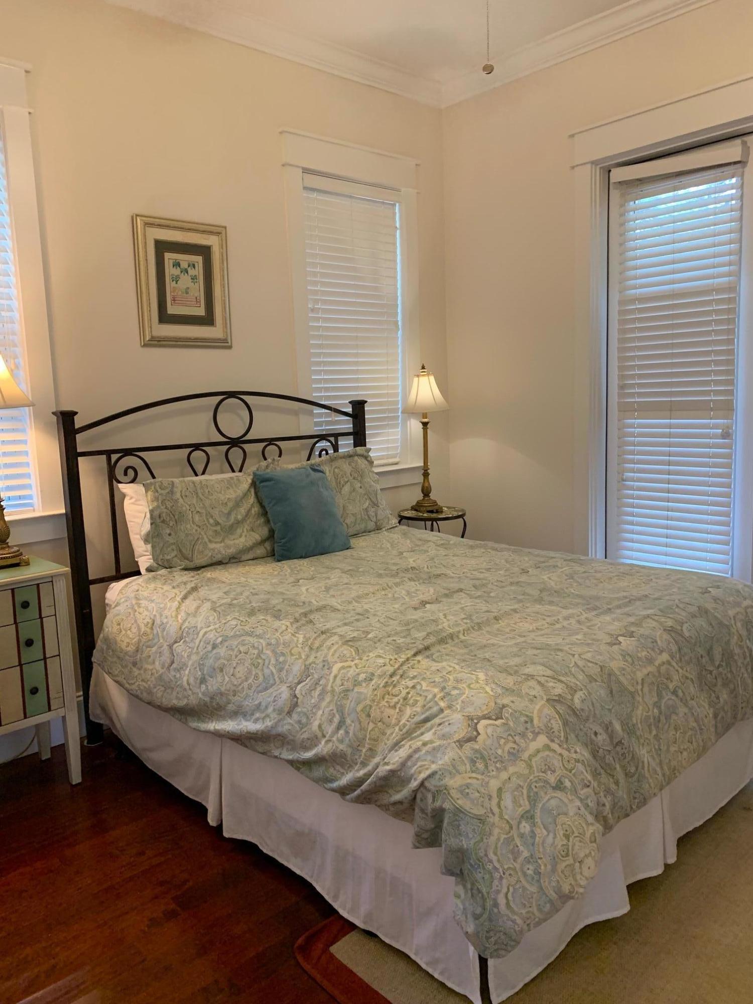 GULF SHORE MANOR - Residential