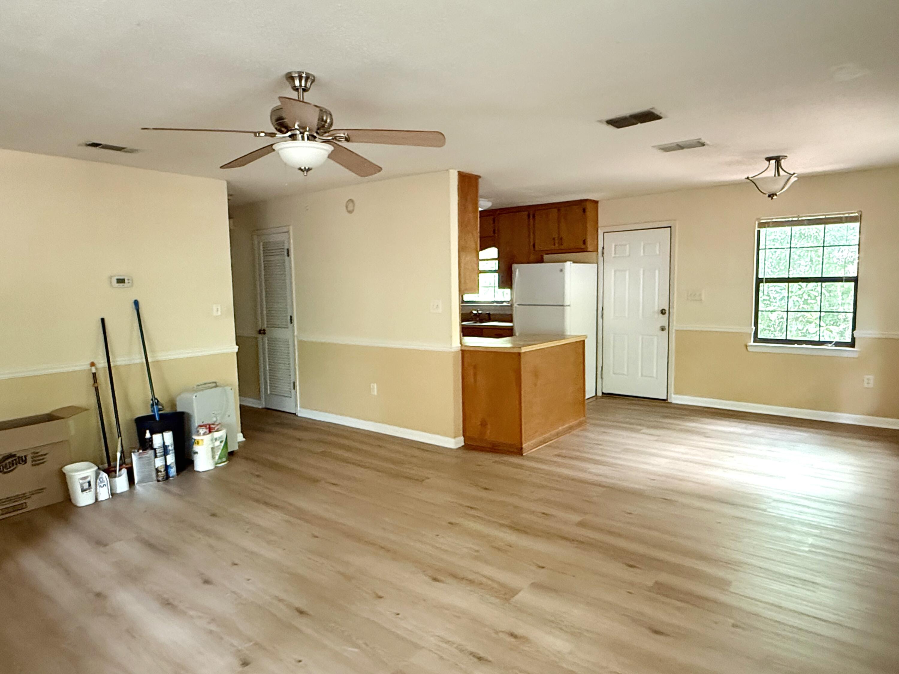 COLONY ESTATES - Residential Lease
