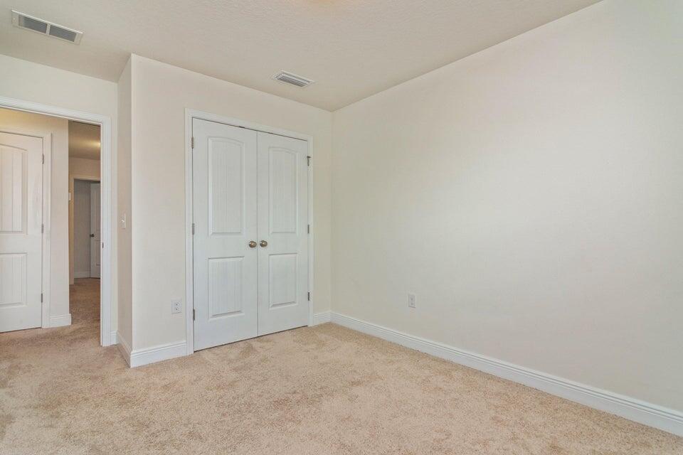 IRON HORSE T/H - Residential Lease