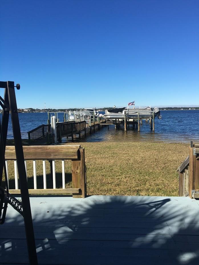 GARNIERS CAY T/H LOT 9 - Residential