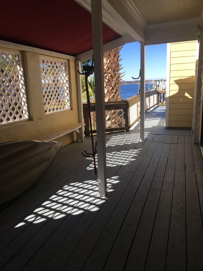 GARNIERS CAY T/H LOT 9 - Residential