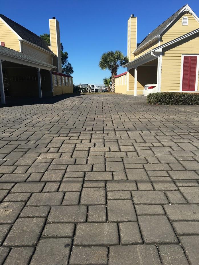 GARNIERS CAY T/H LOT 9 - Residential