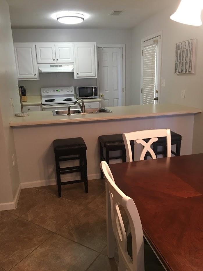 GARNIERS CAY T/H LOT 9 - Residential