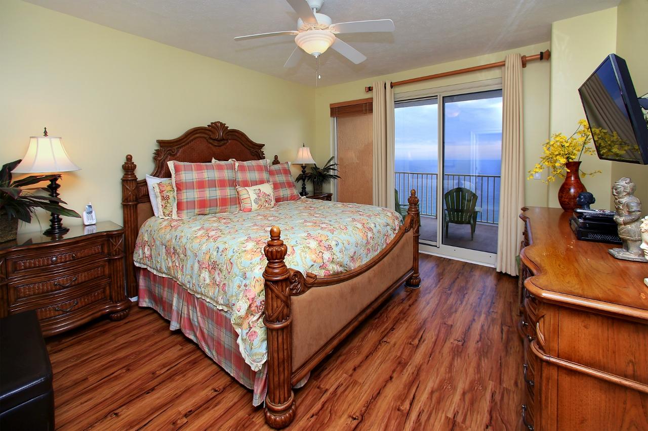 TREASURE ISLAND - Residential