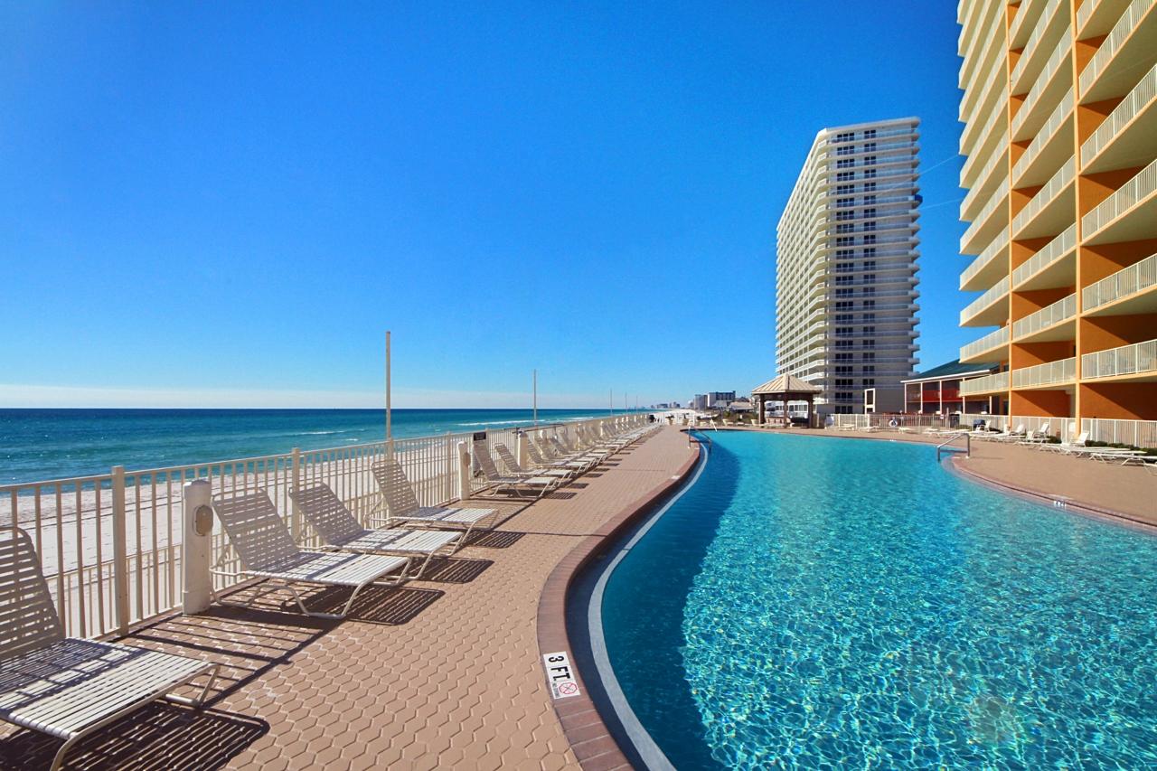 TREASURE ISLAND - Residential