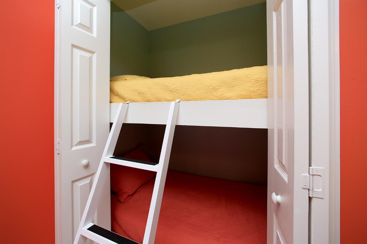 TREASURE ISLAND - Residential