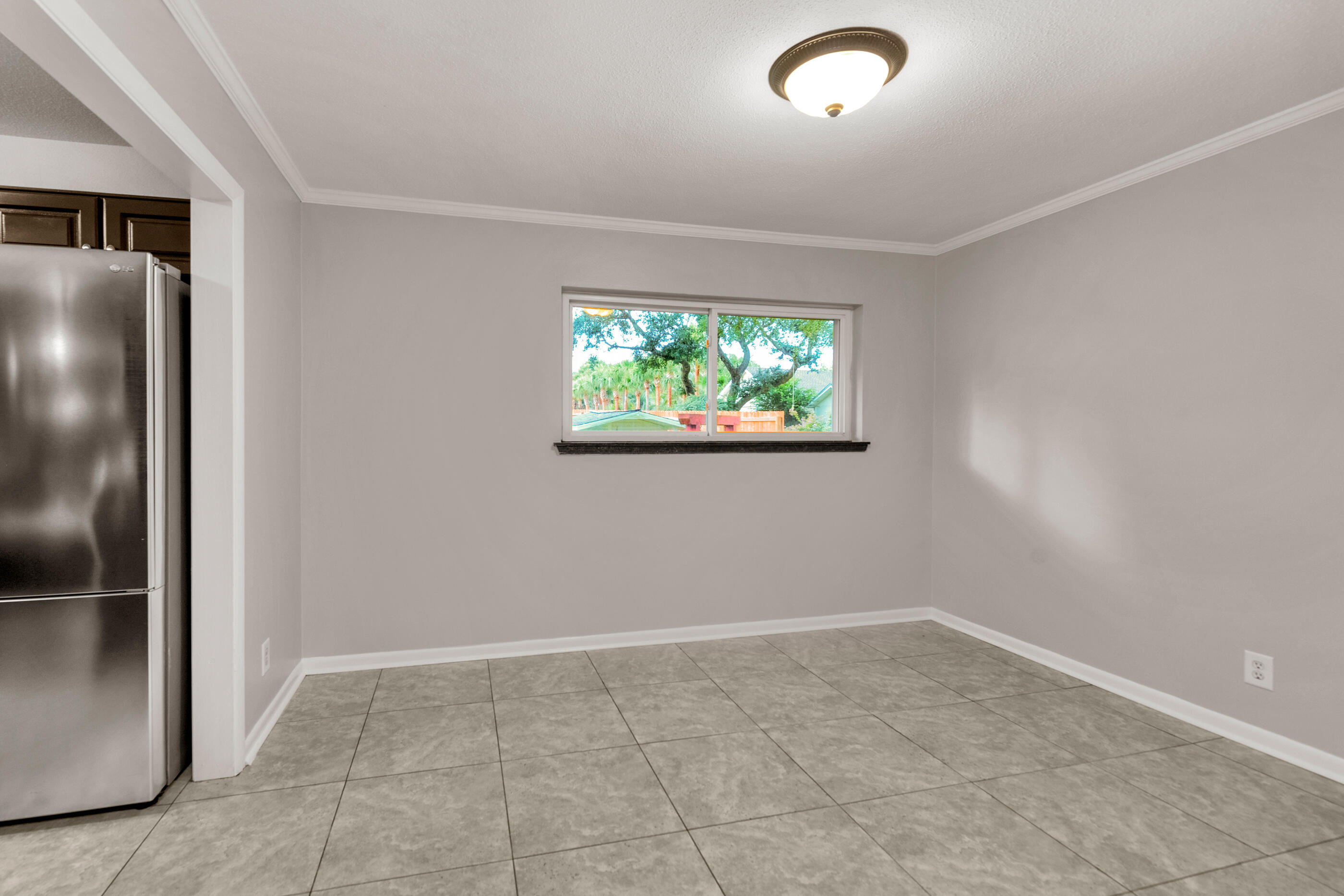LAKE LORRAINE ESTATES AMENDED - Residential Lease