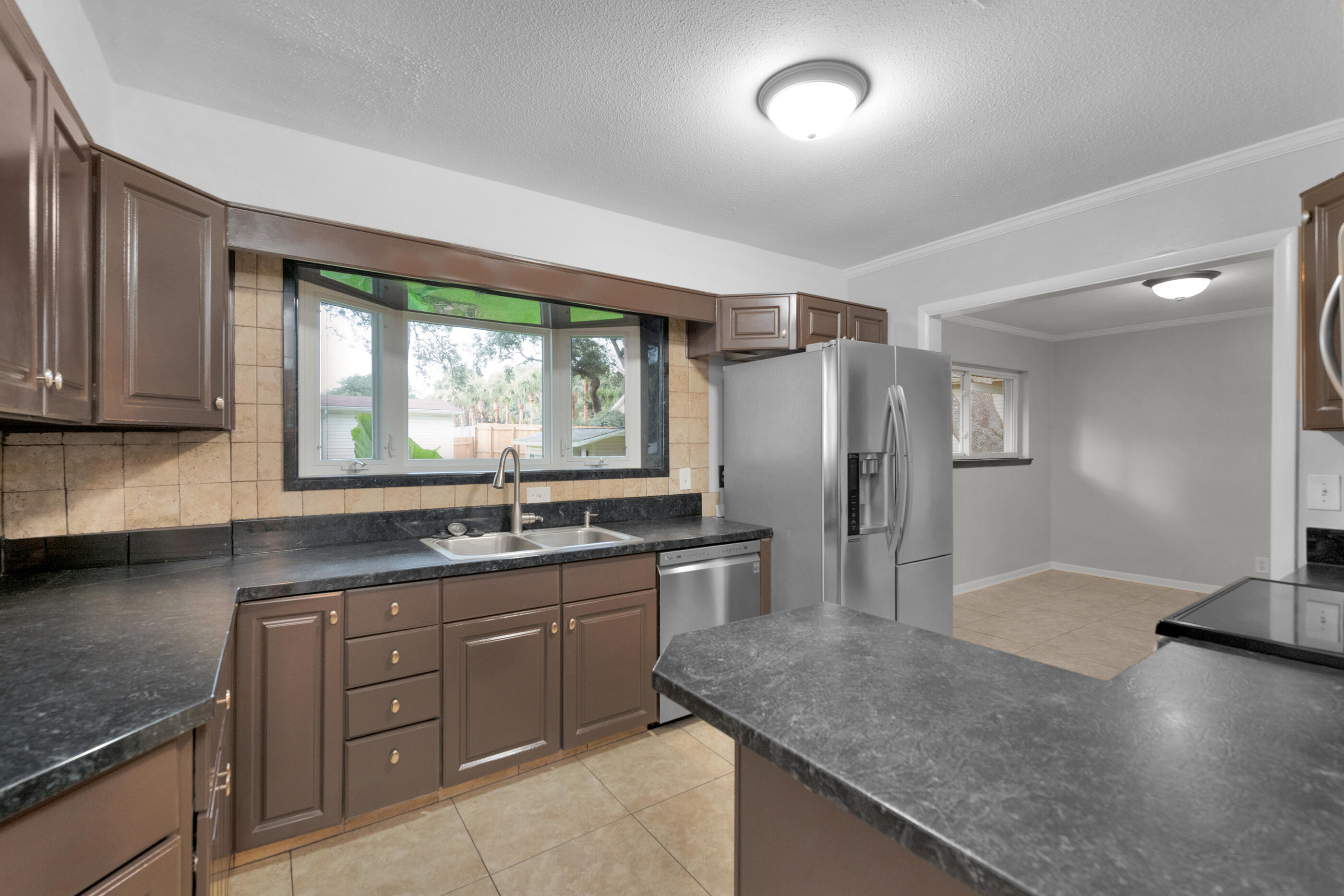 LAKE LORRAINE ESTATES AMENDED - Residential Lease