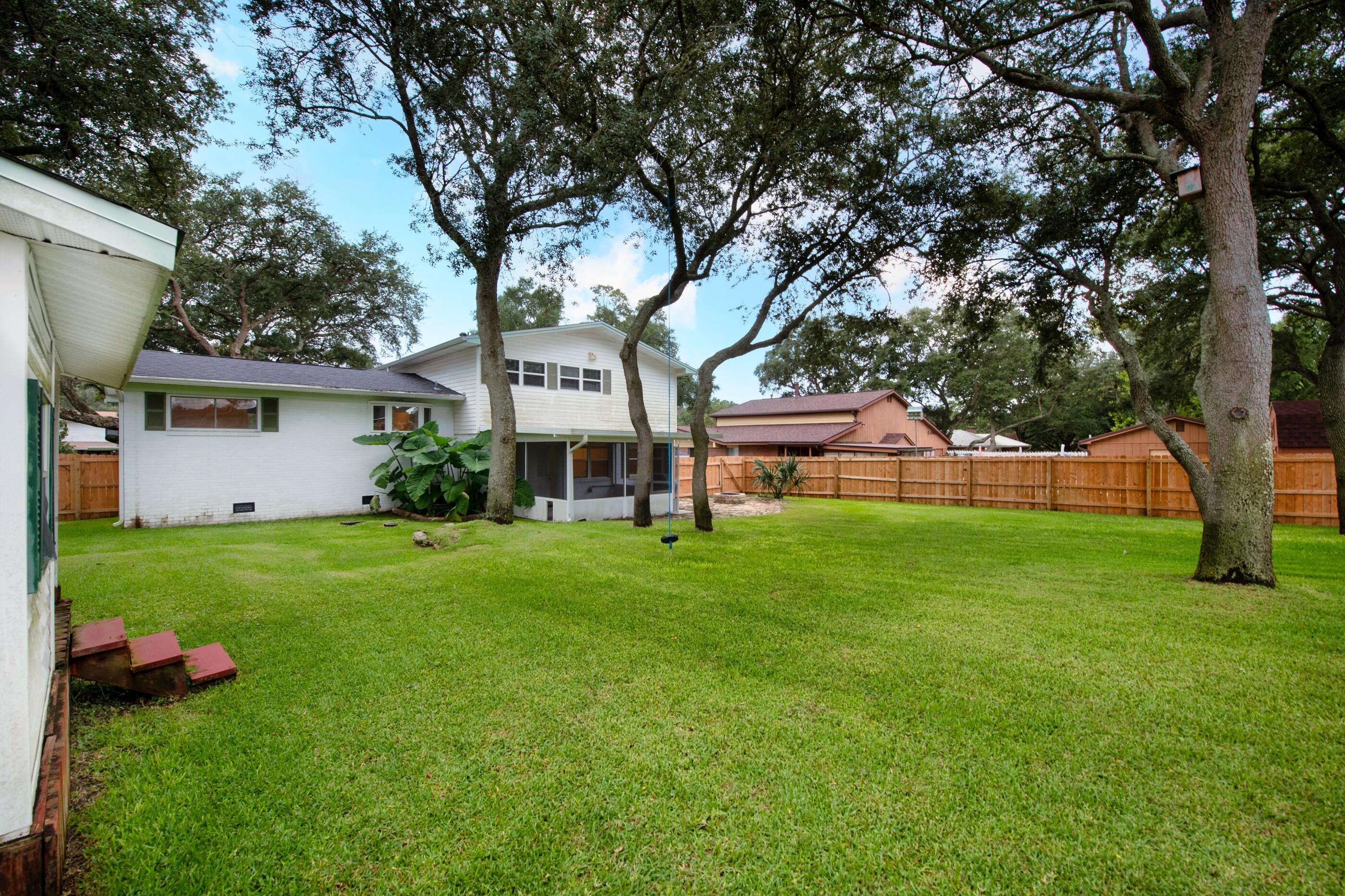 LAKE LORRAINE ESTATES AMENDED - Residential Lease