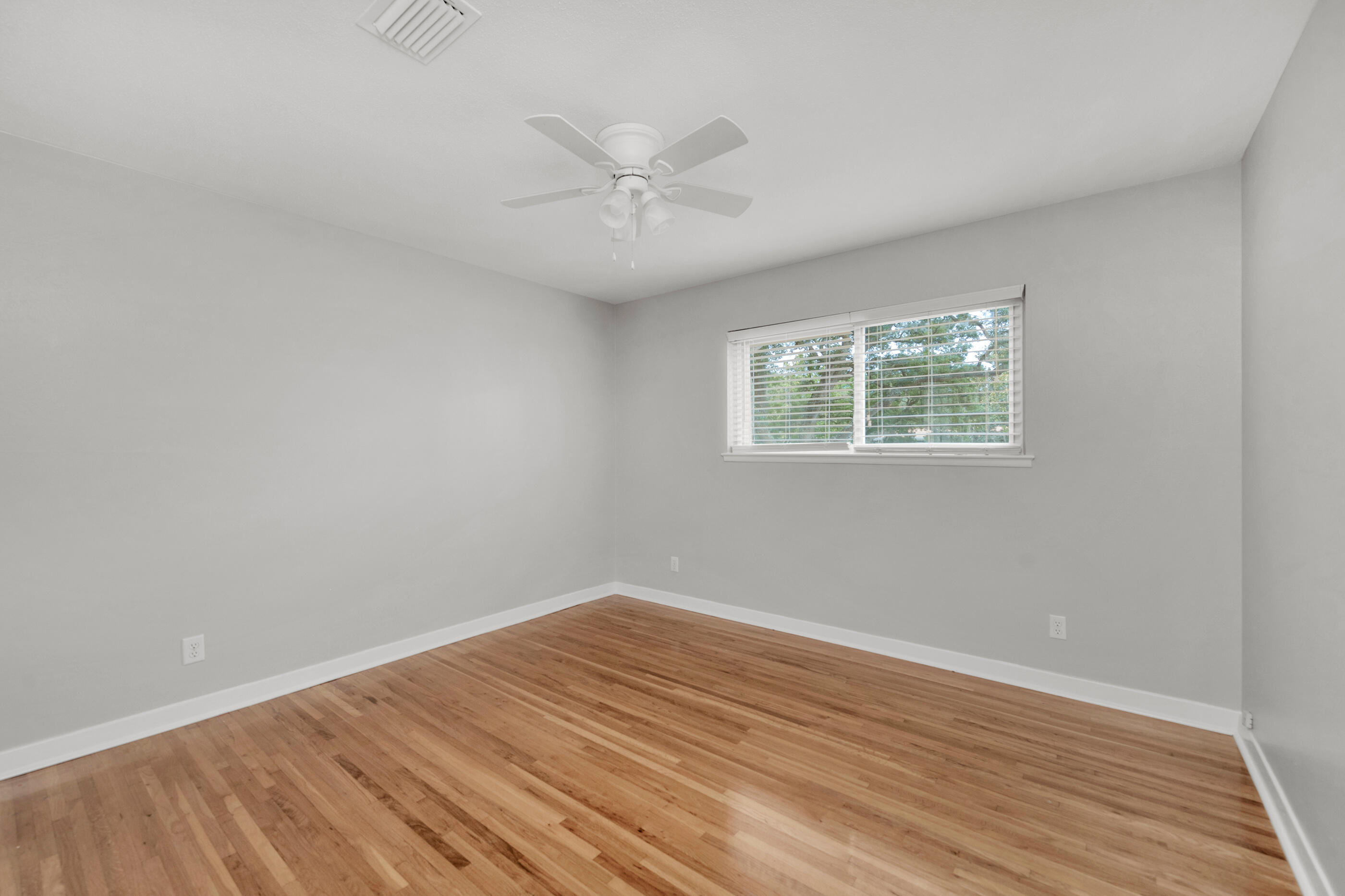 LAKE LORRAINE ESTATES AMENDED - Residential Lease