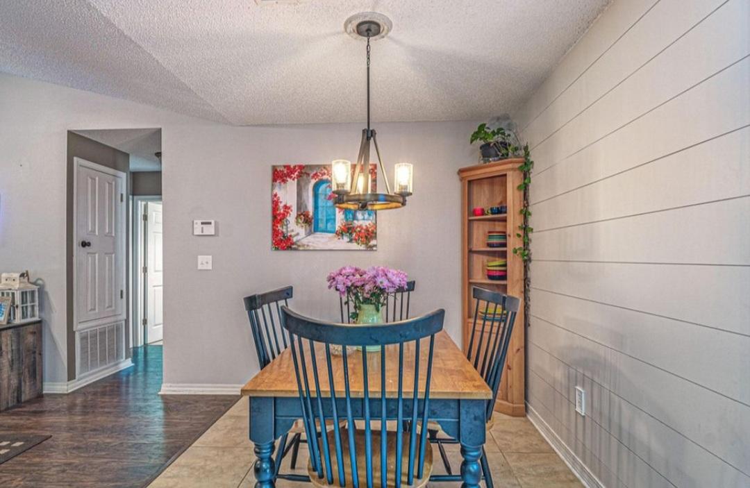 CRESTVIEW HTS 1ST ADD - Residential