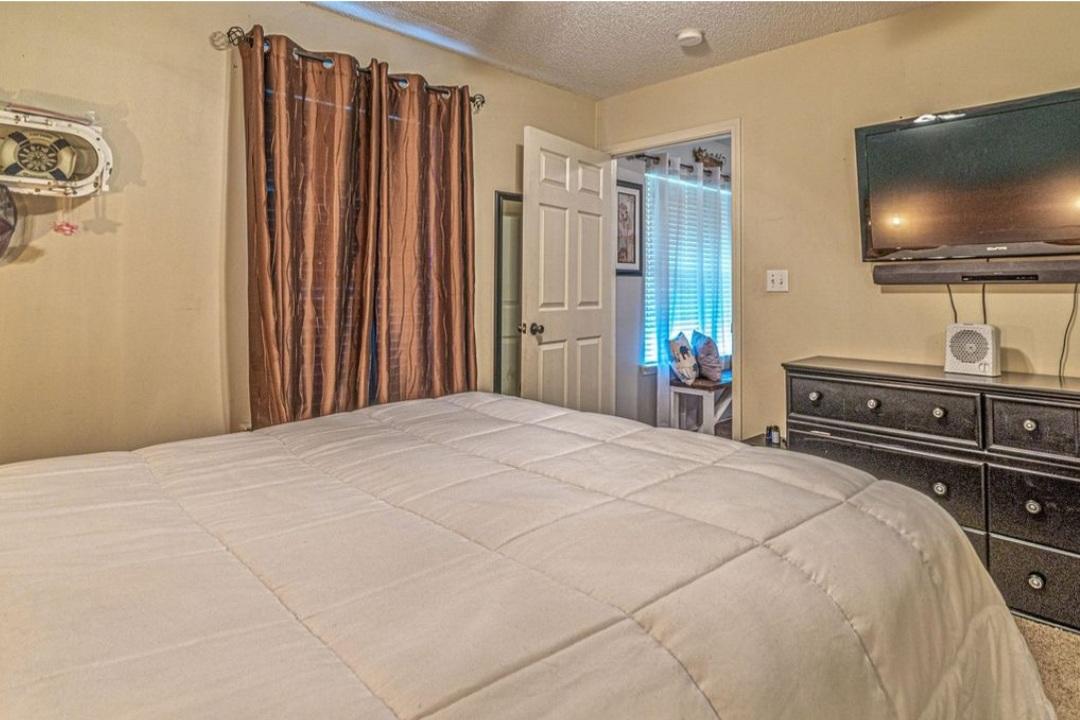 CRESTVIEW HTS 1ST ADD - Residential