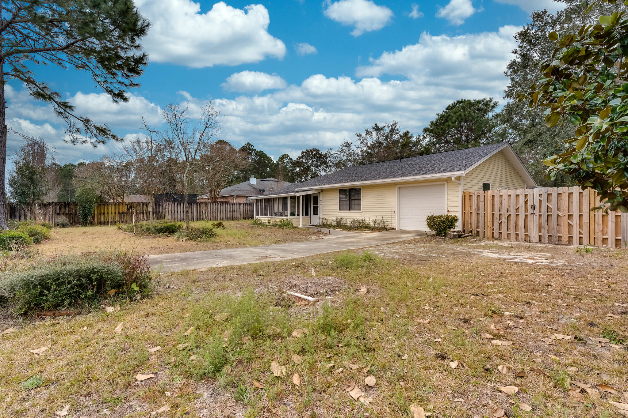 HOLLEY BY THE SEA - Residential