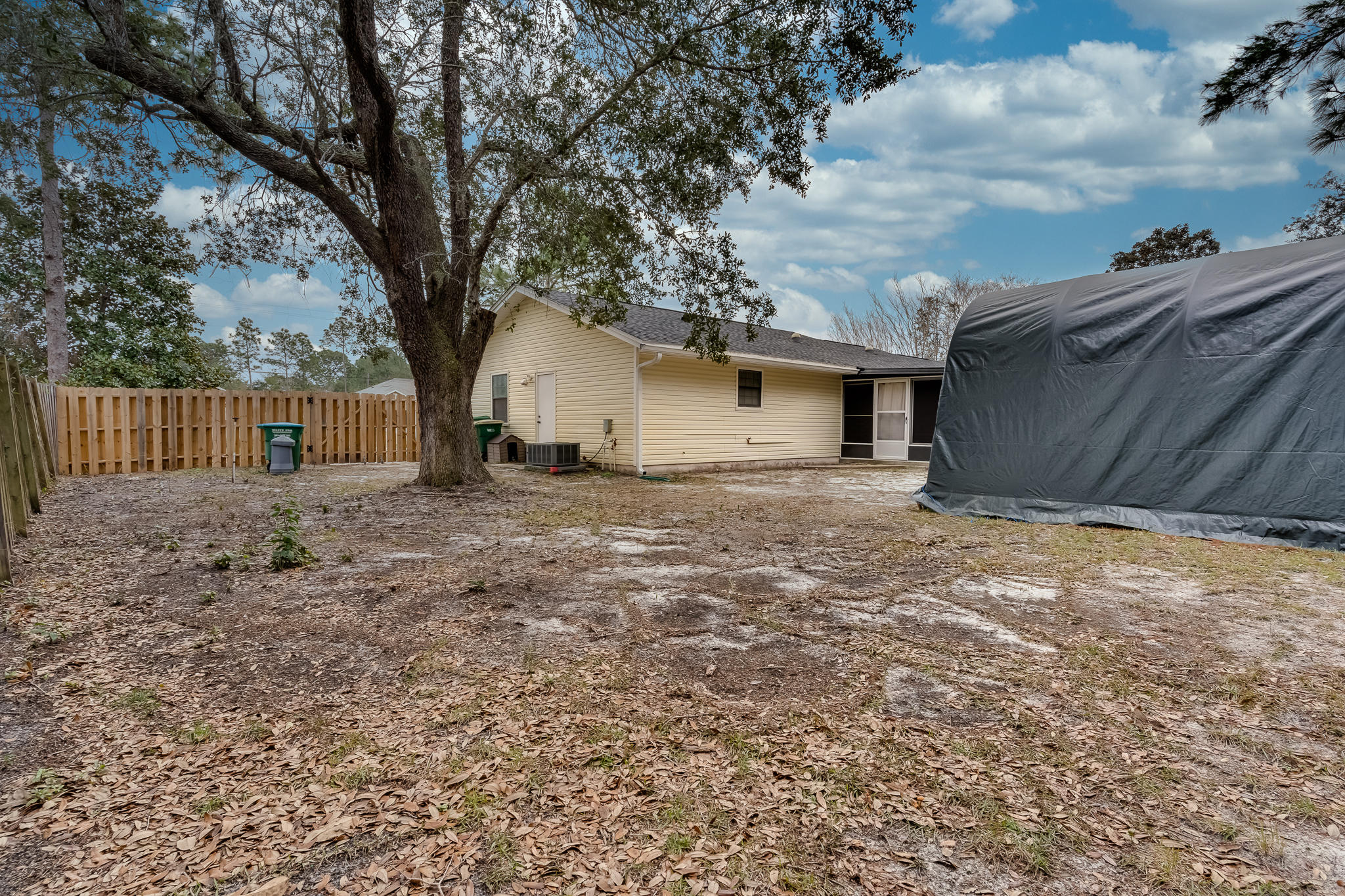 HOLLEY BY THE SEA - Residential